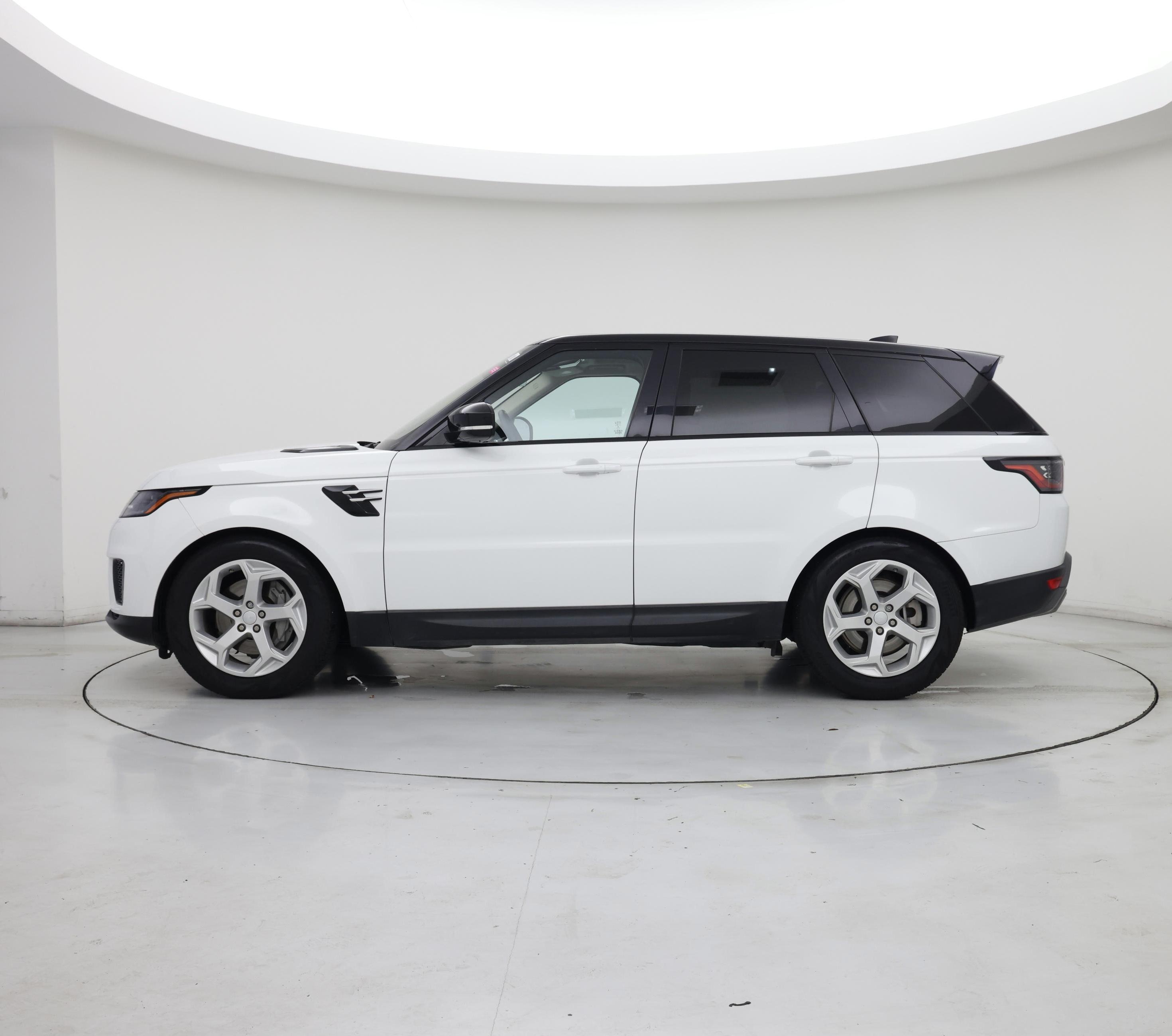 Thumbnail: 2020 Land Rover Range Rover Sport - 3
