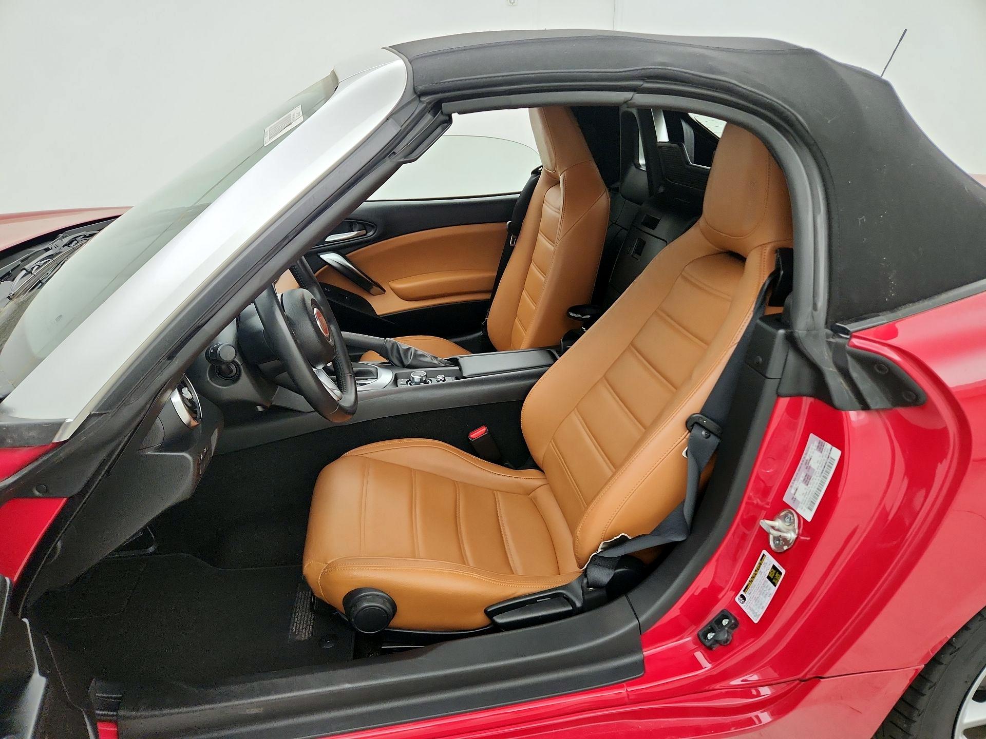 Thumbnail: 2017 Fiat 124 Spider - 11