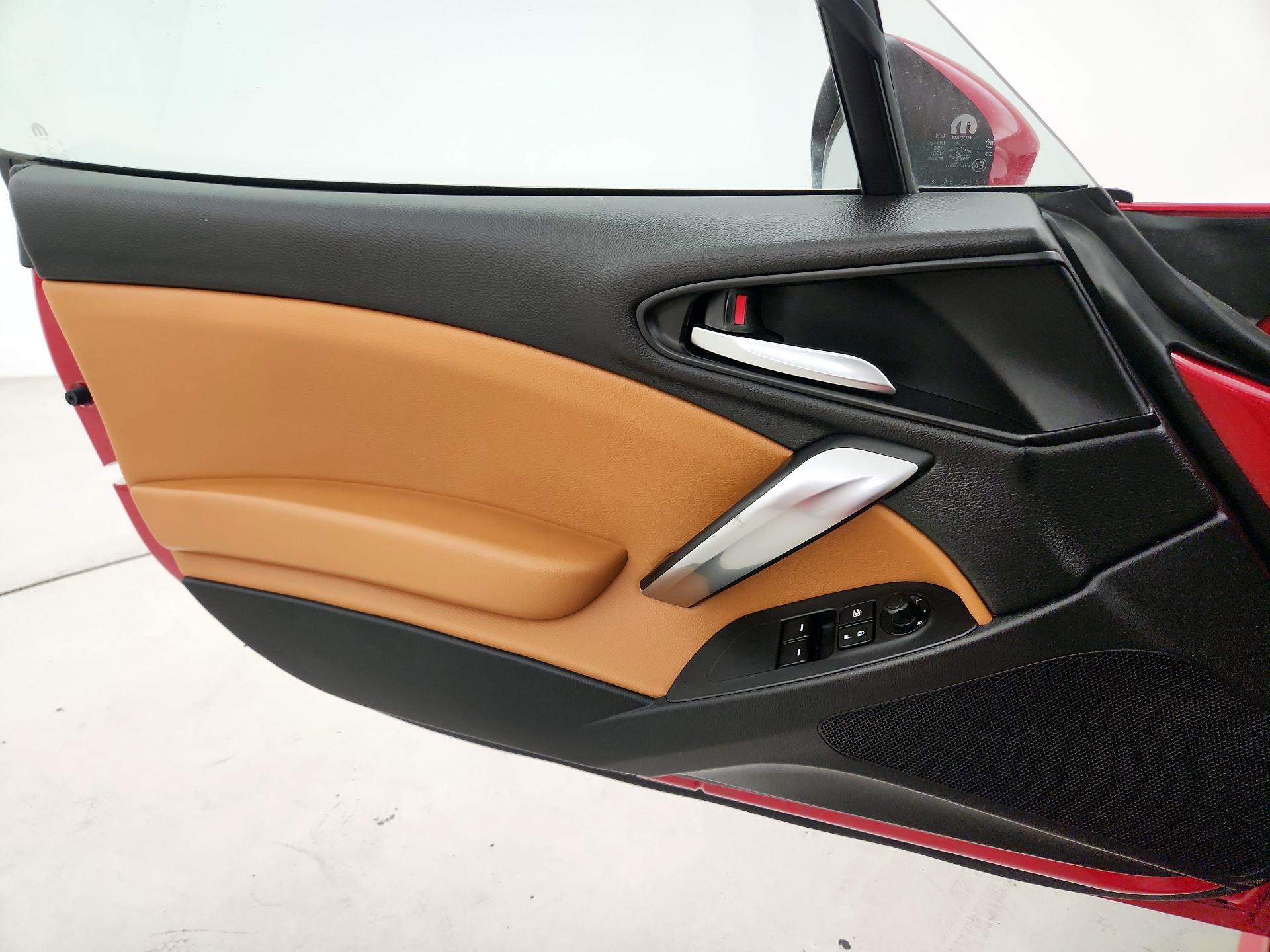 Thumbnail: 2017 Fiat 124 Spider - 12