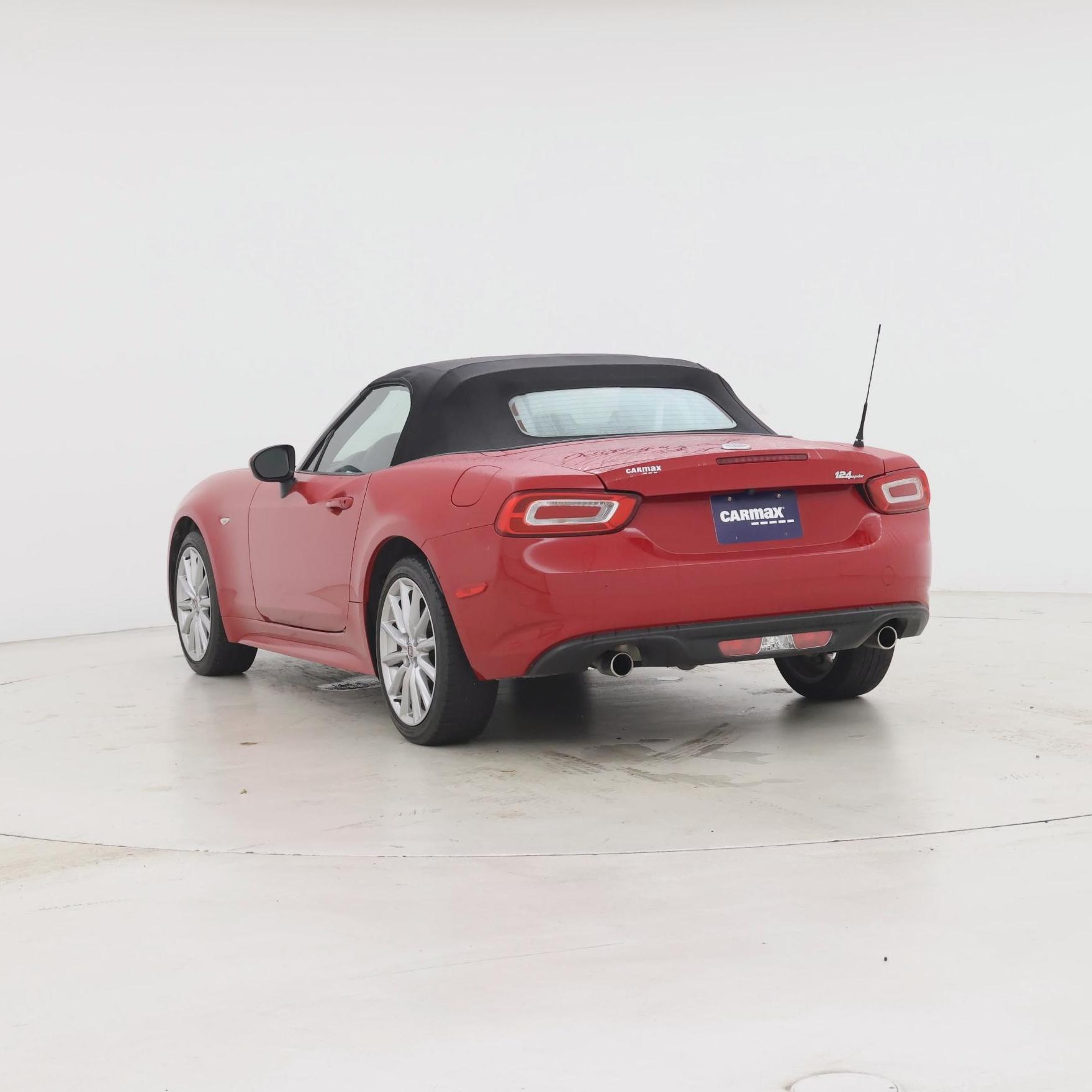 Thumbnail: 2017 Fiat 124 Spider - 2