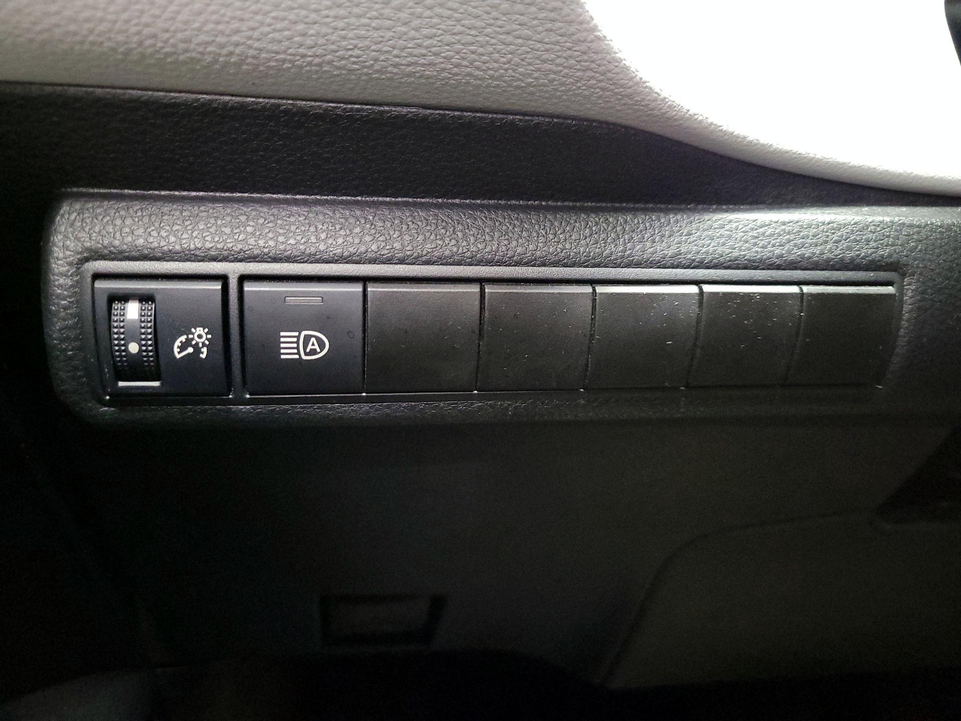 Thumbnail: 2024 Toyota Corolla - 13