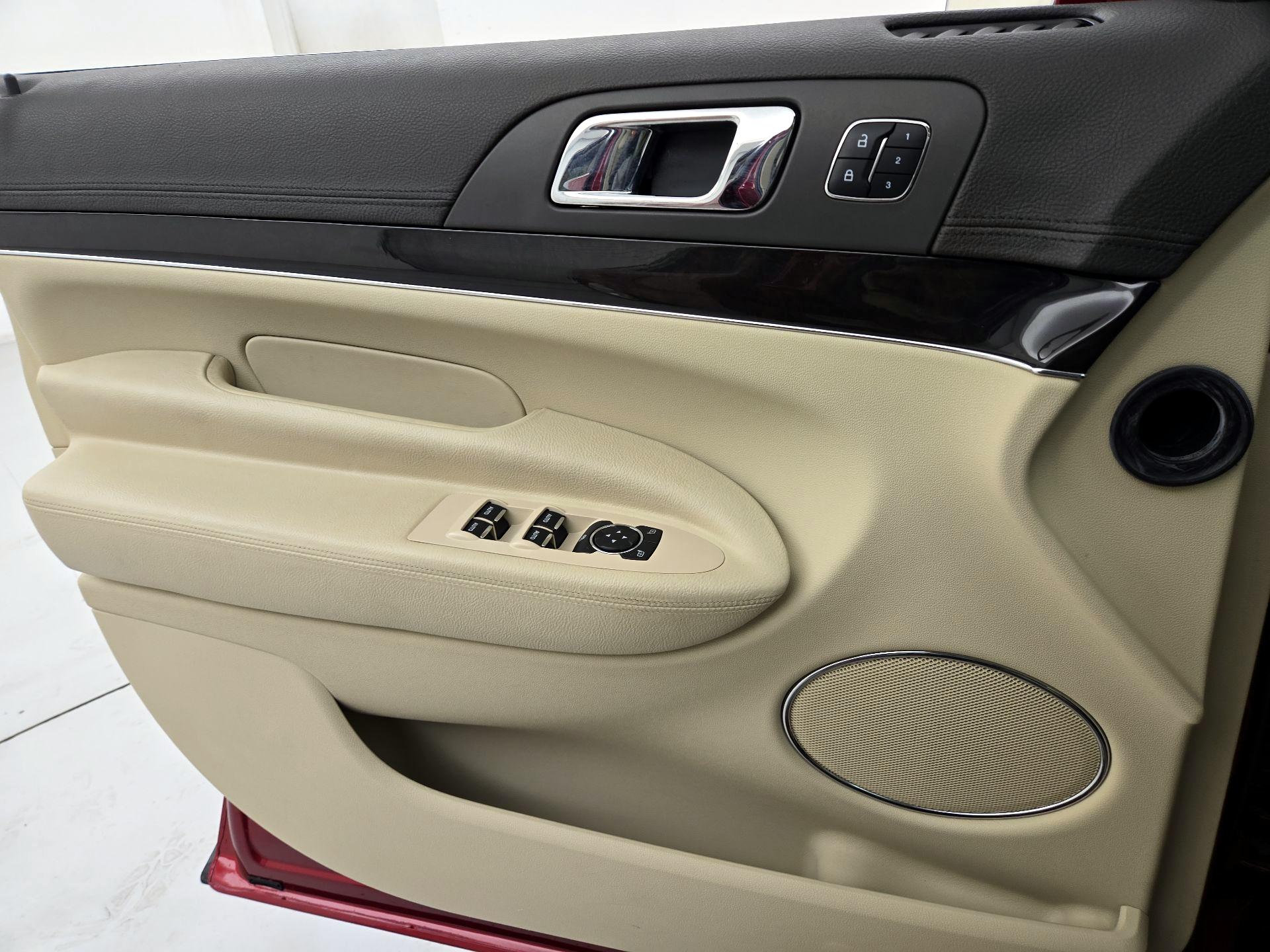 Thumbnail: 2016 Lincoln MKT - 12