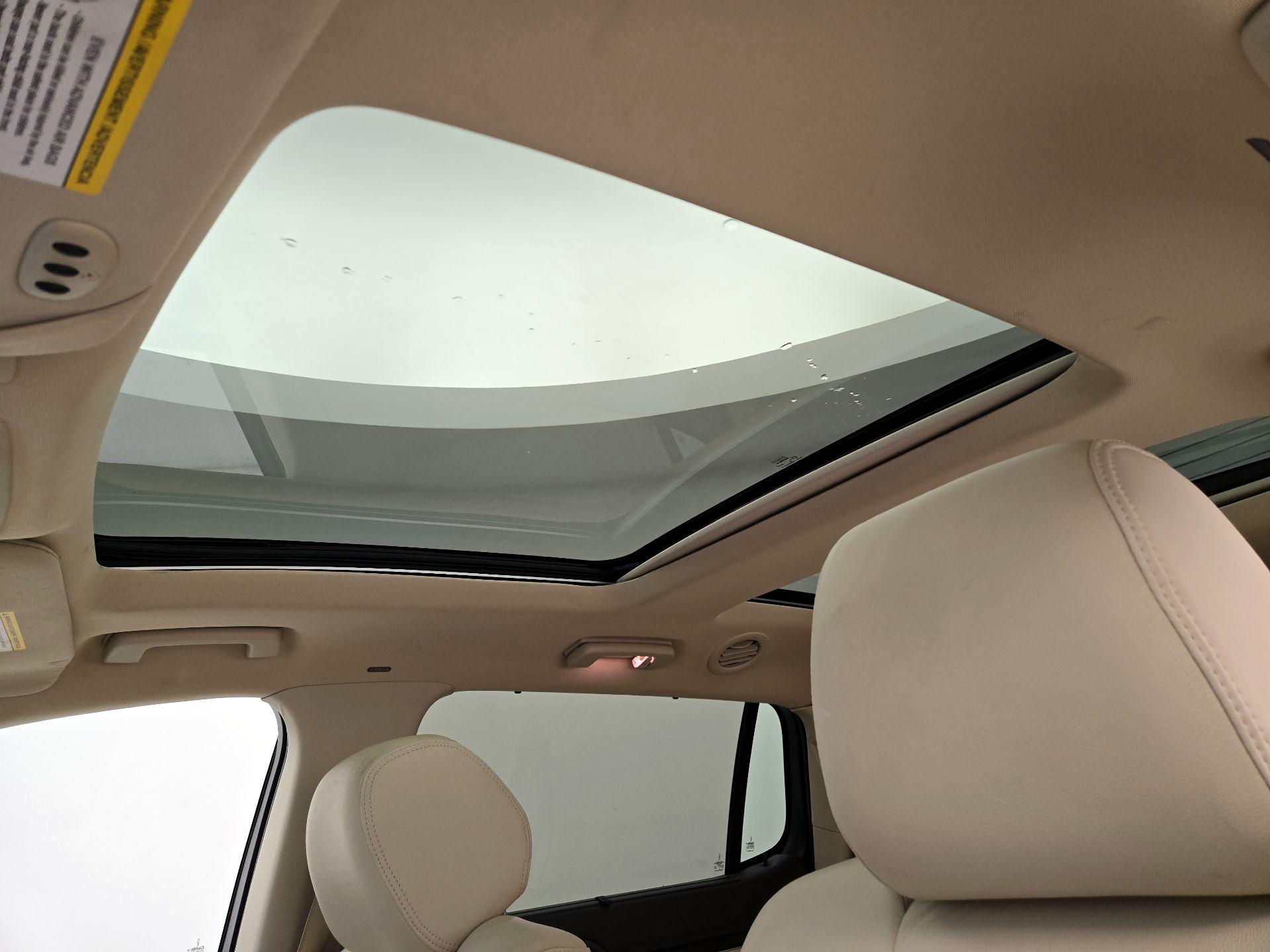 Thumbnail: 2016 Lincoln MKT - 20