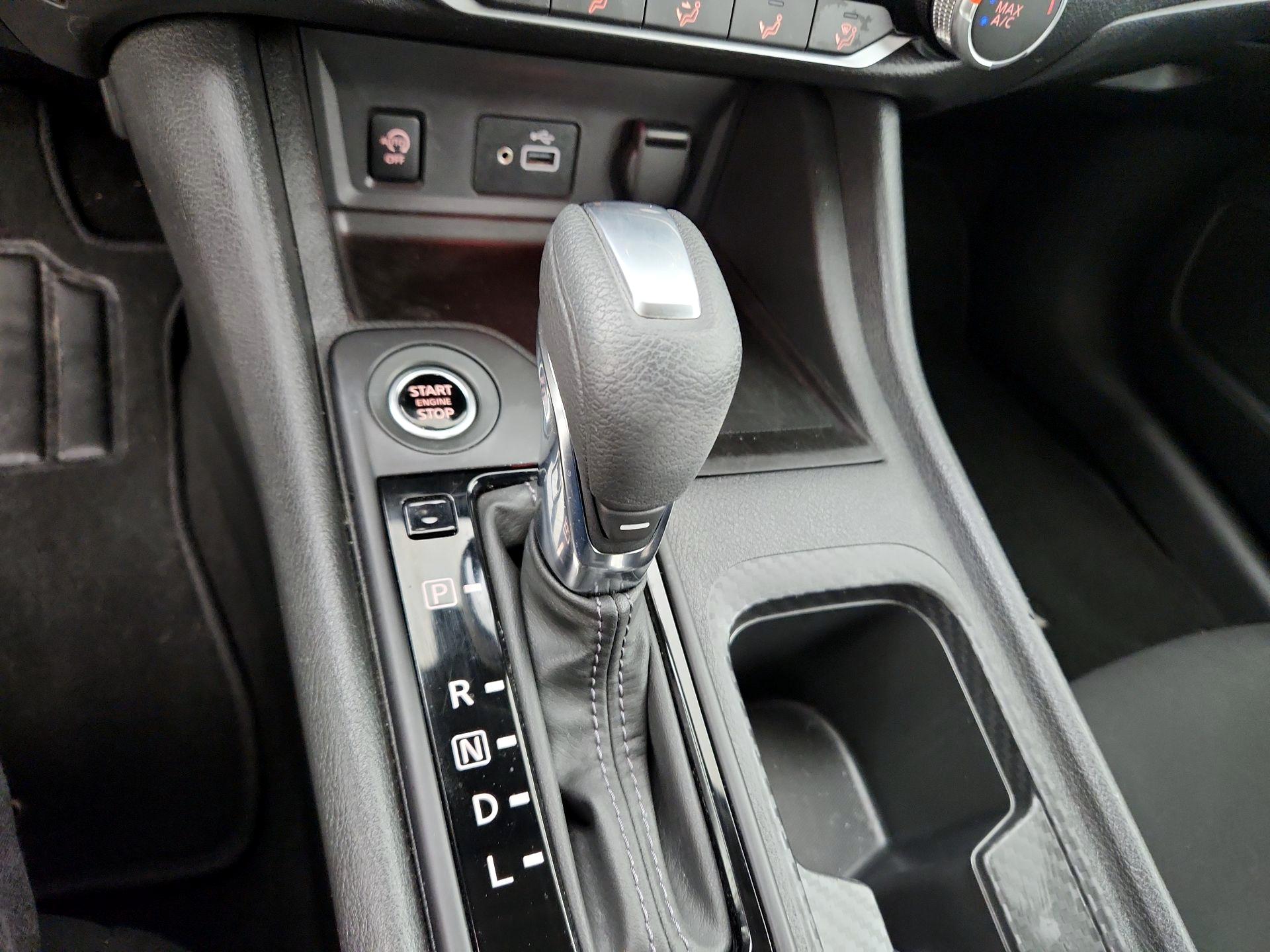 Thumbnail: 2024 Nissan Sentra - 17