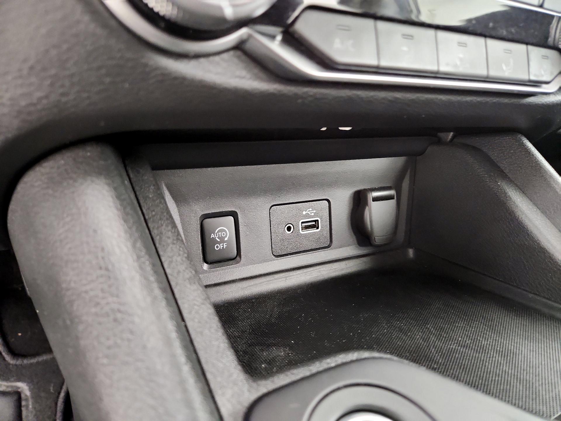 Thumbnail: 2024 Nissan Sentra - 18