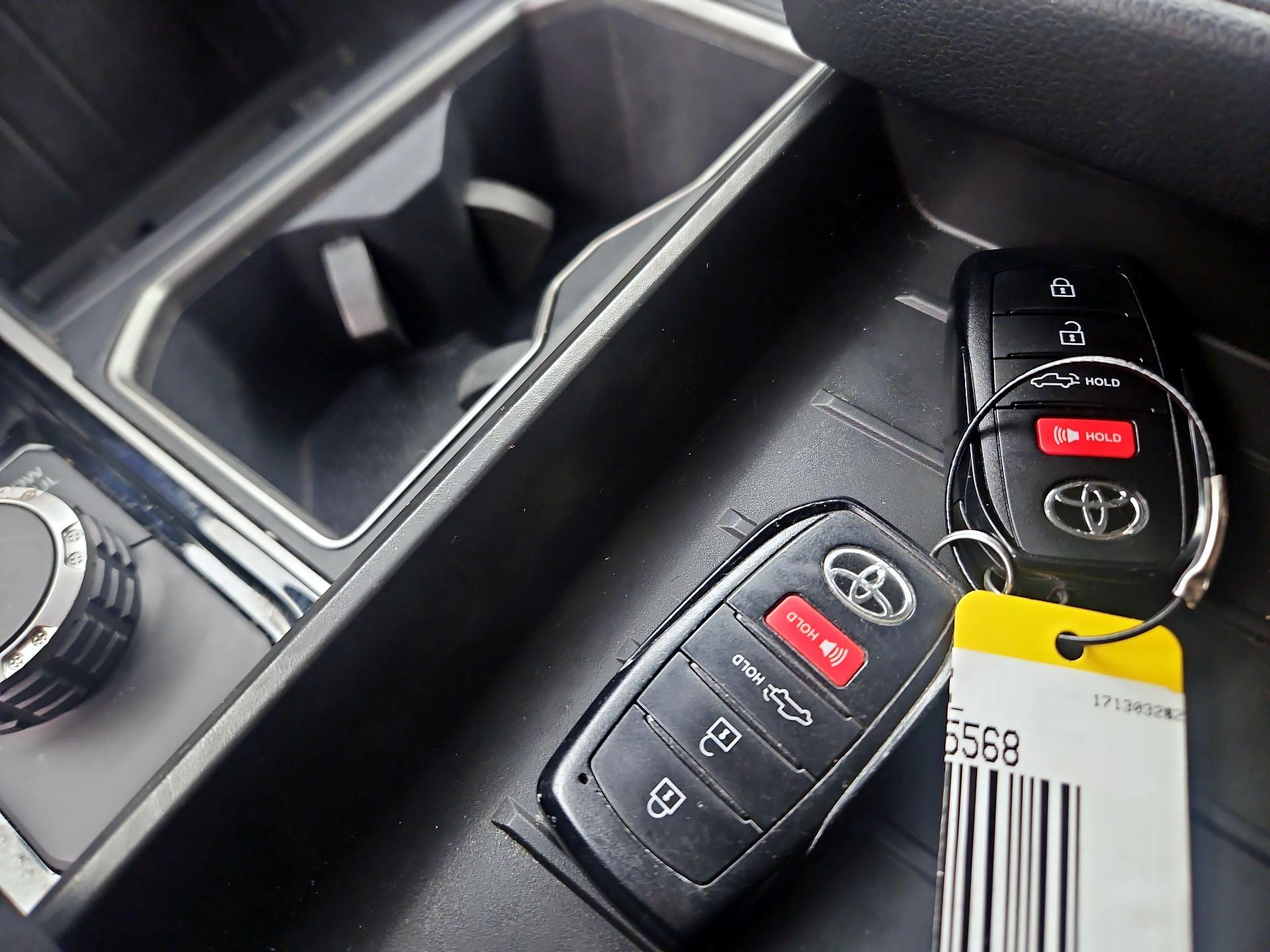 Thumbnail: 2023 Toyota Tundra - 19