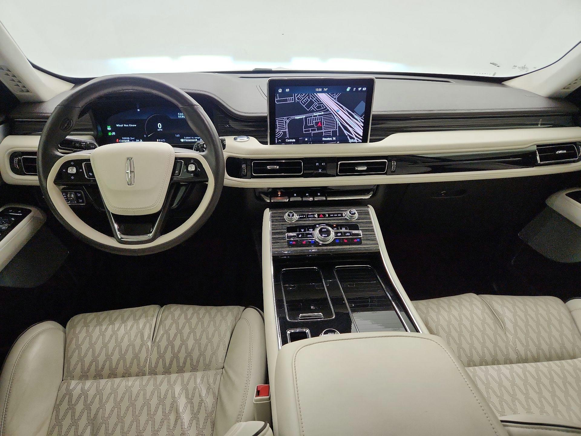 Thumbnail: 2023 Lincoln Aviator - 9