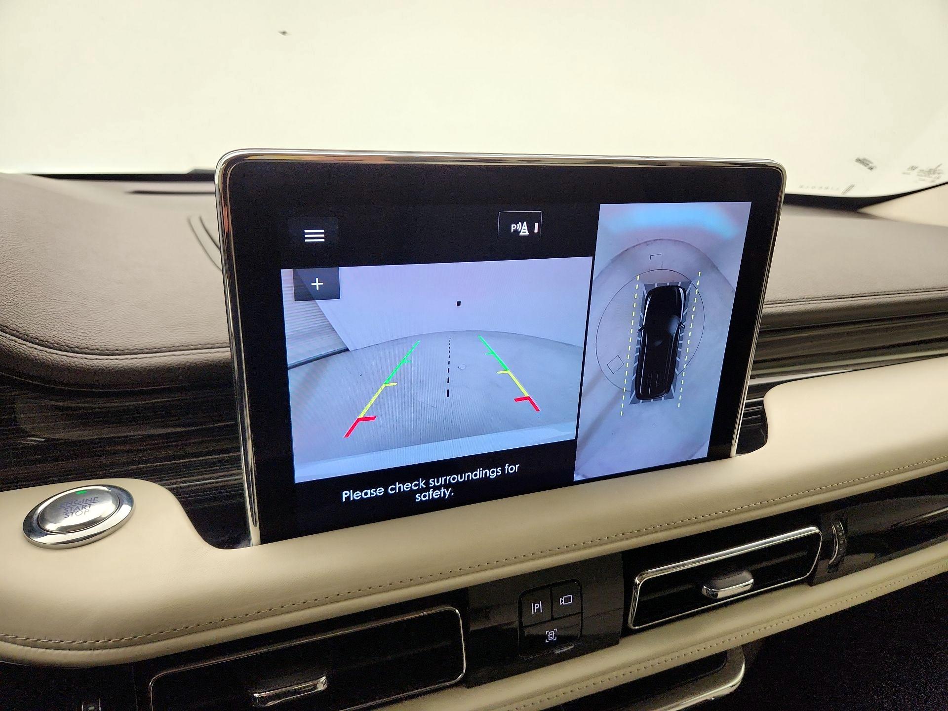 Thumbnail: 2023 Lincoln Aviator - 15