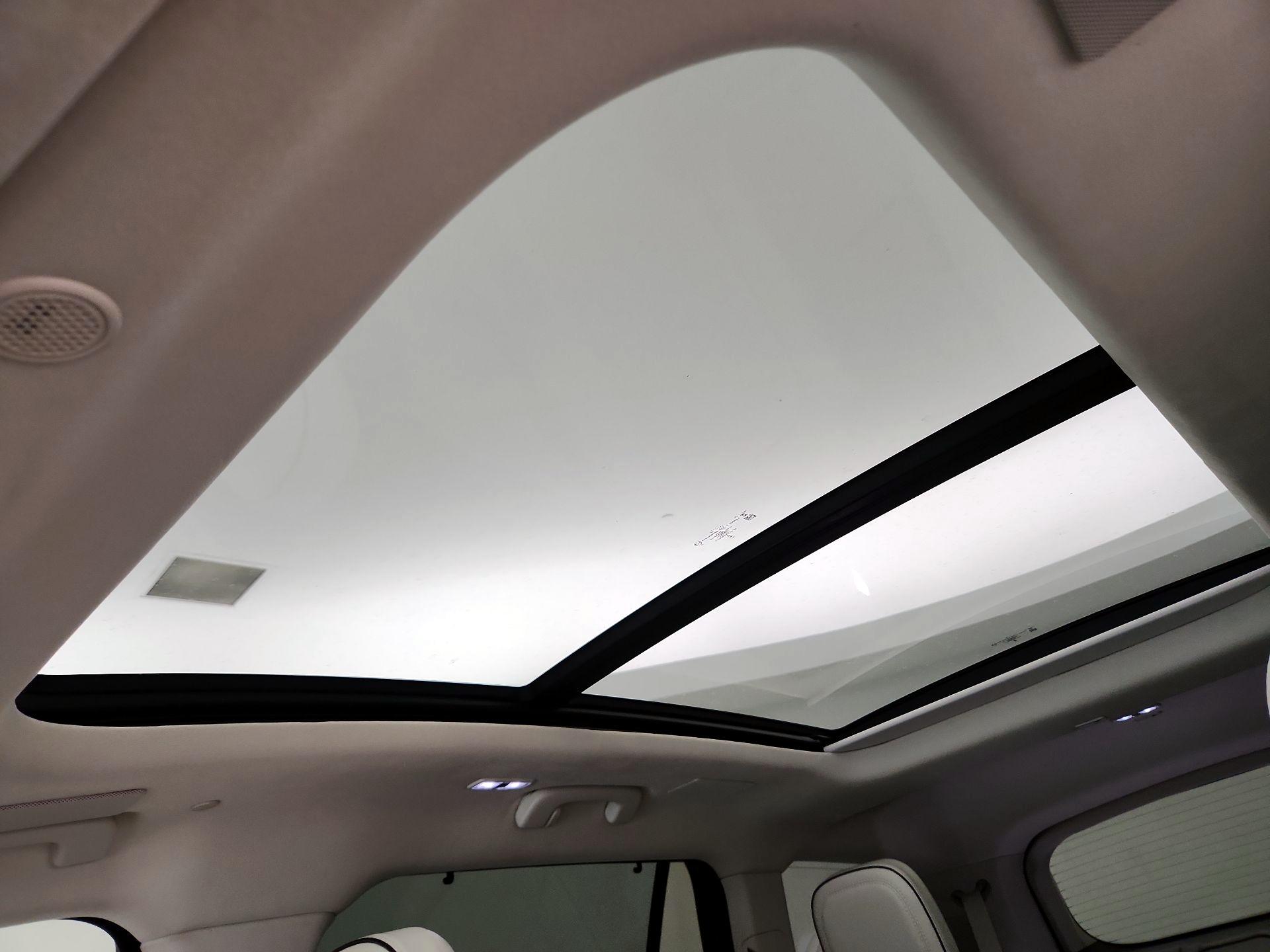 Thumbnail: 2023 Lincoln Aviator - 19