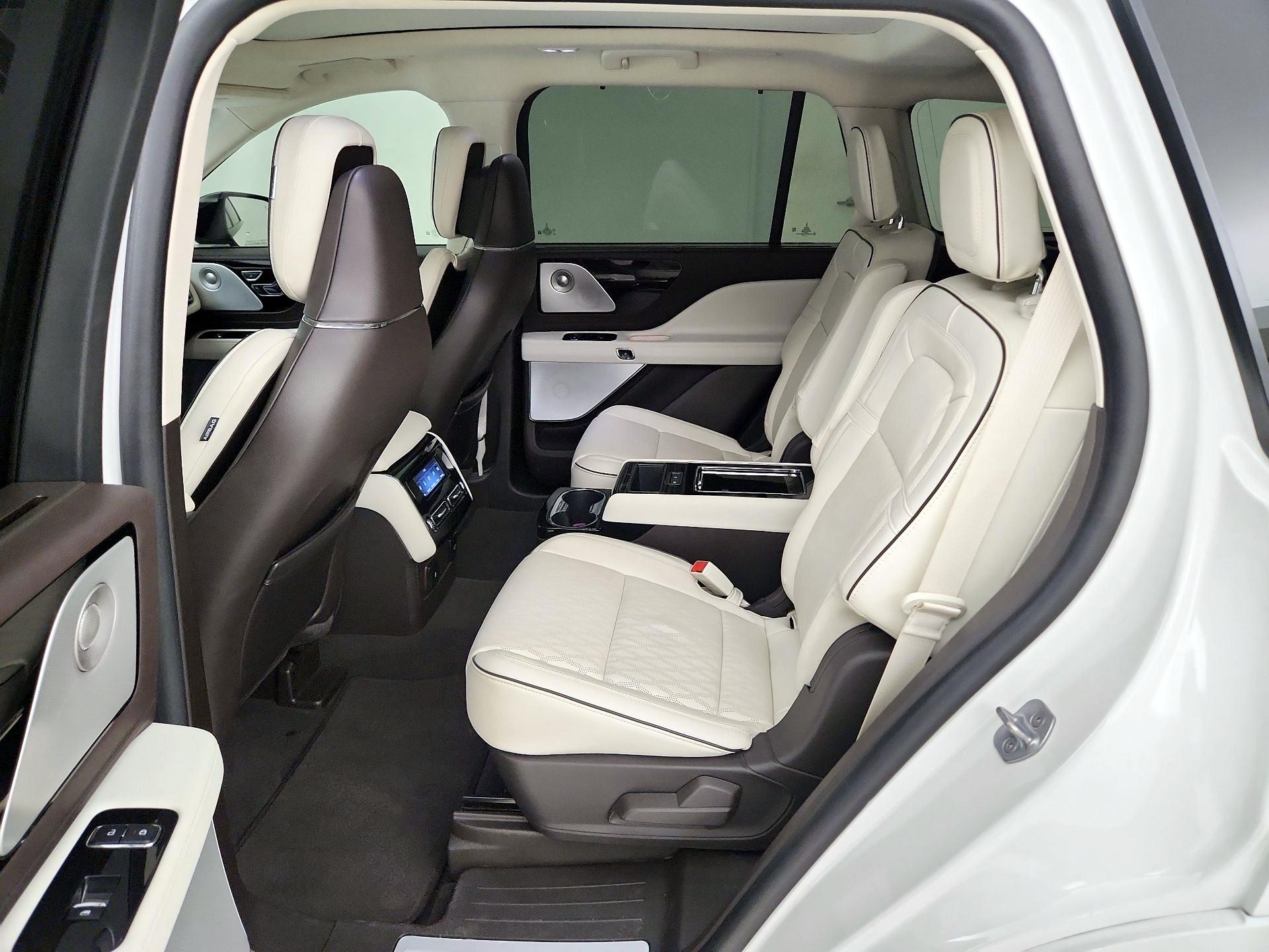 Thumbnail: 2023 Lincoln Aviator - 20