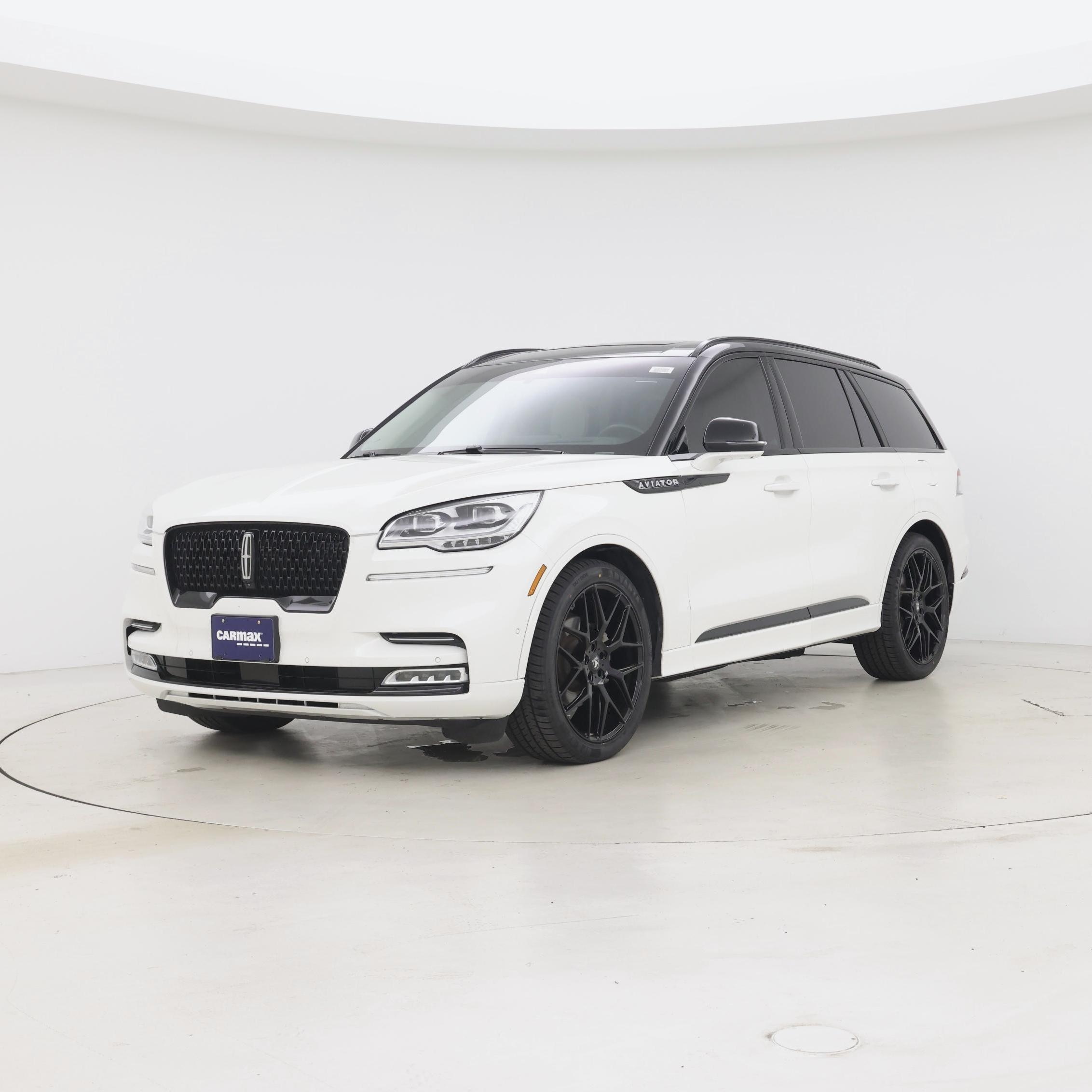 Thumbnail: 2023 Lincoln Aviator - 4