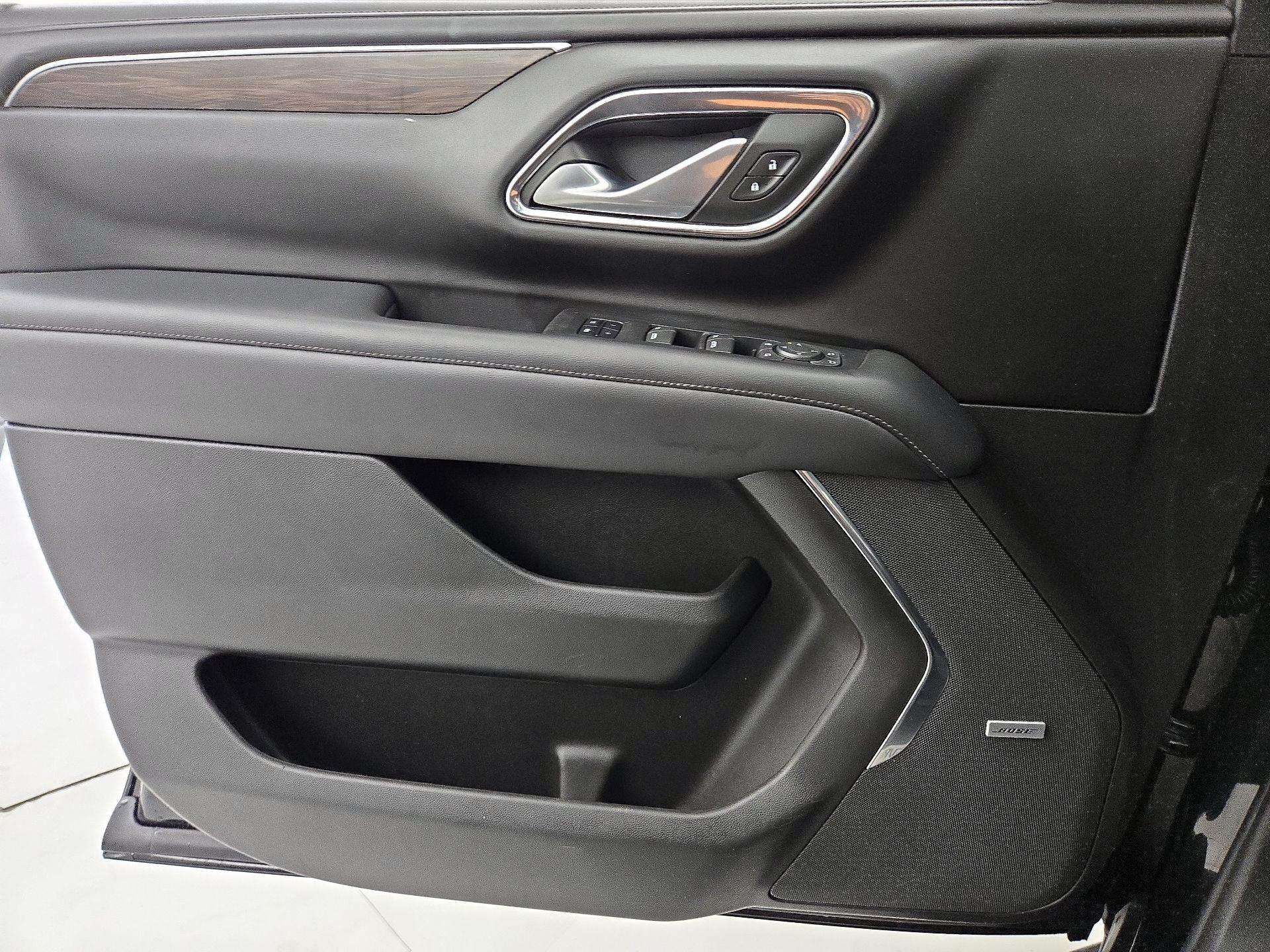 Thumbnail: 2022 Chevrolet Suburban - 12