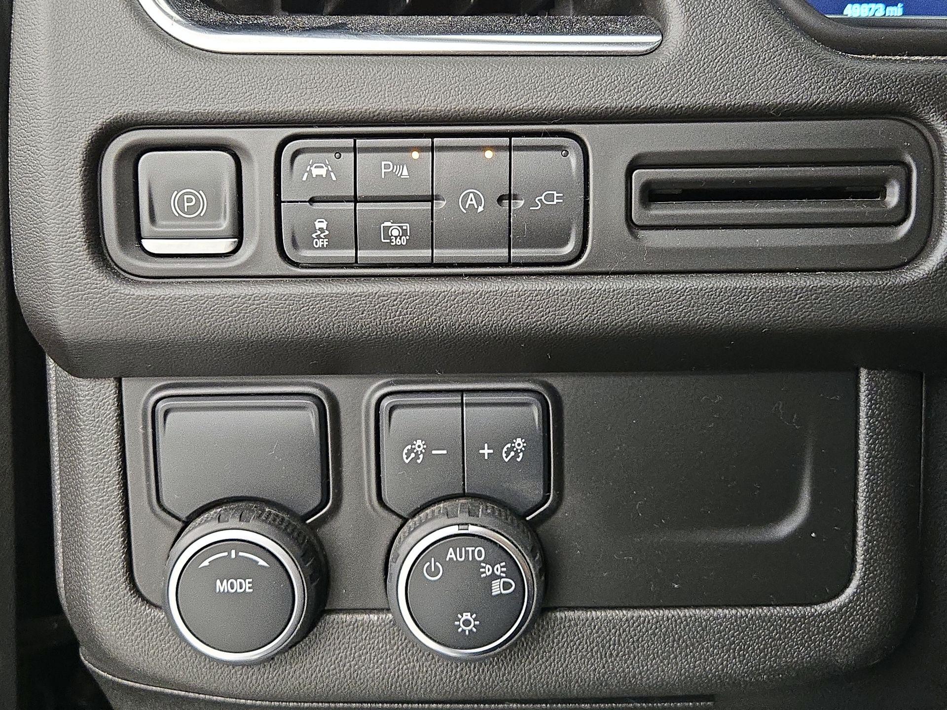 Thumbnail: 2022 Chevrolet Suburban - 13