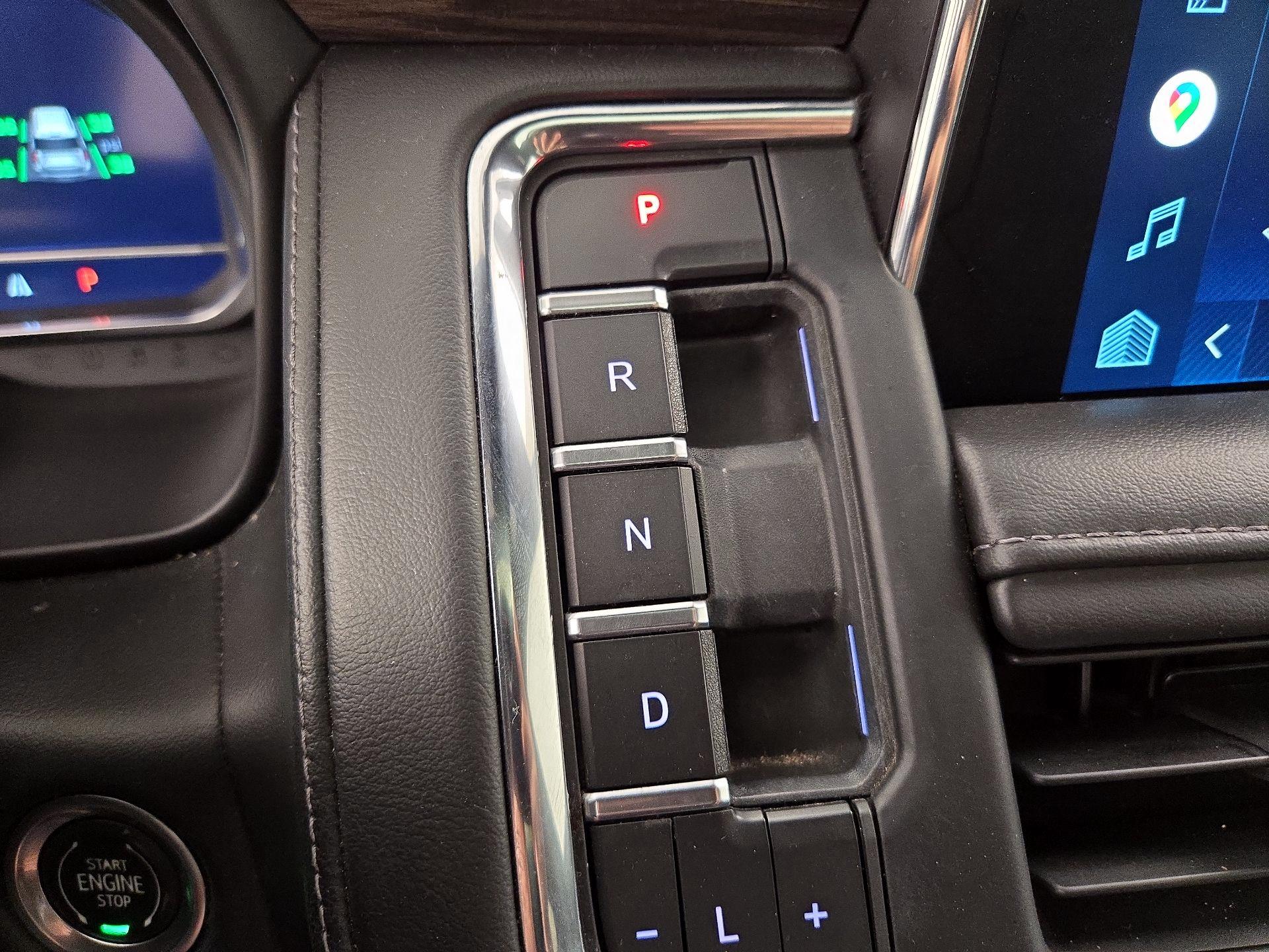 Thumbnail: 2022 Chevrolet Suburban - 17