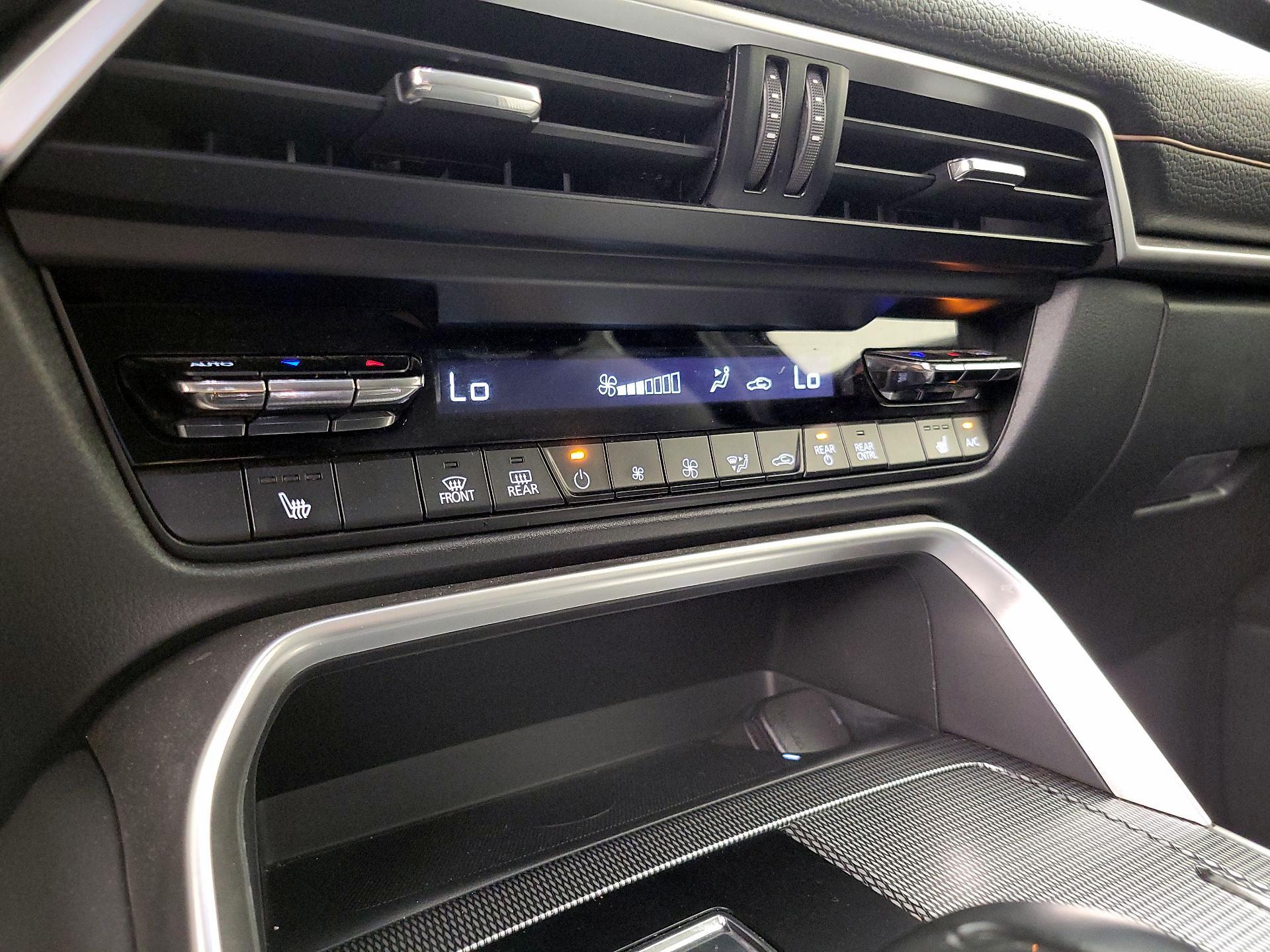 Thumbnail: 2025 Mazda CX-70 - 16