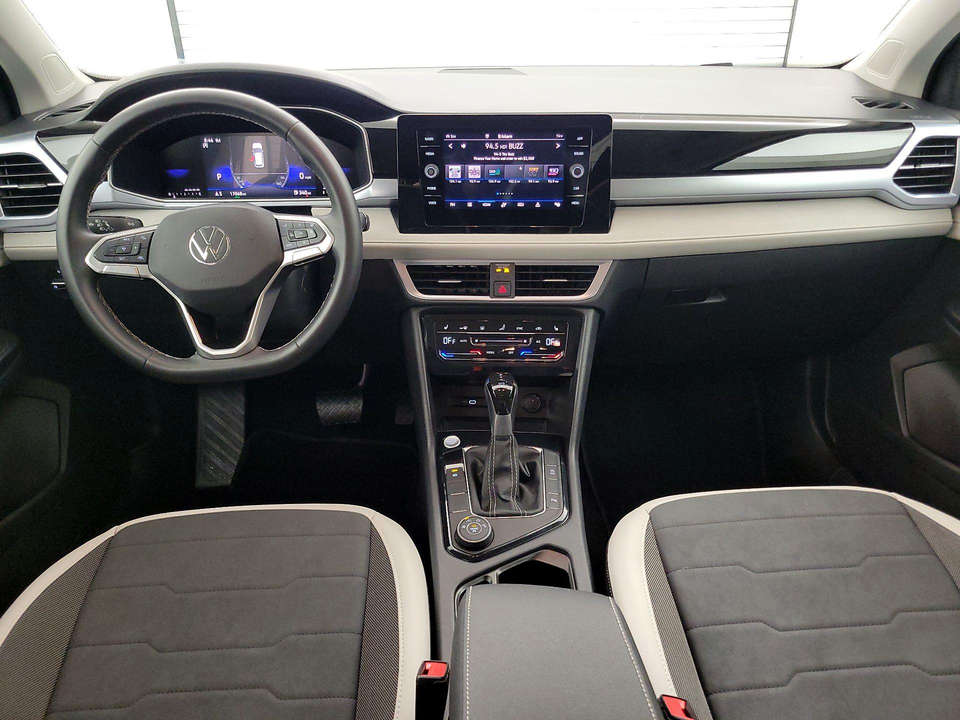 Thumbnail: 2025 Volkswagen Taos - 9