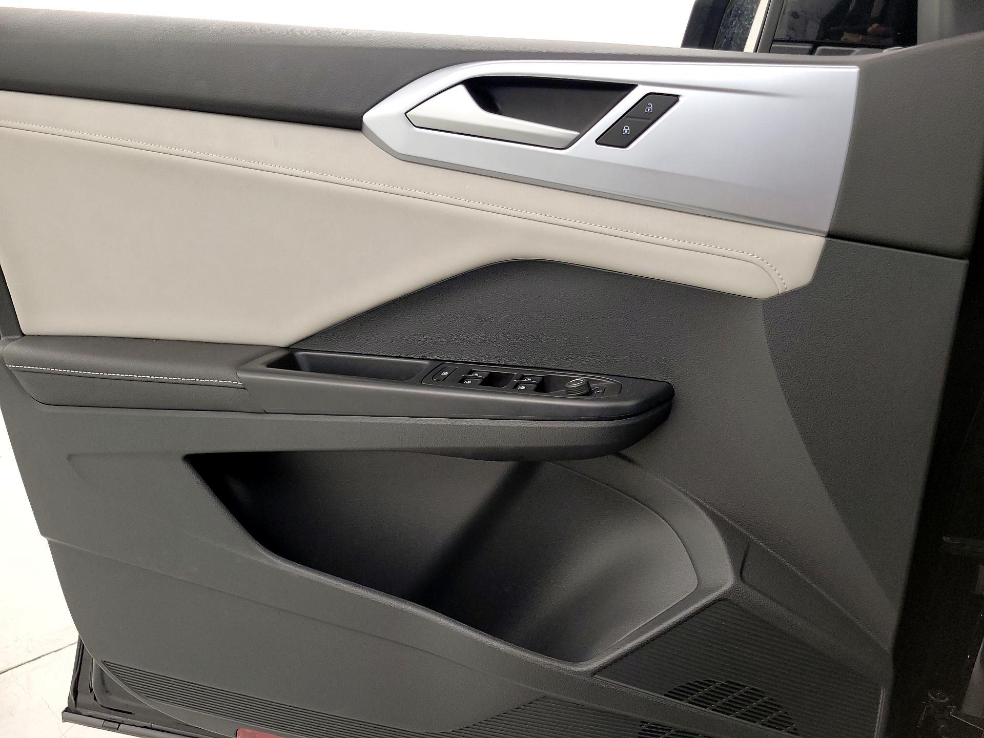 Thumbnail: 2025 Volkswagen Taos - 12