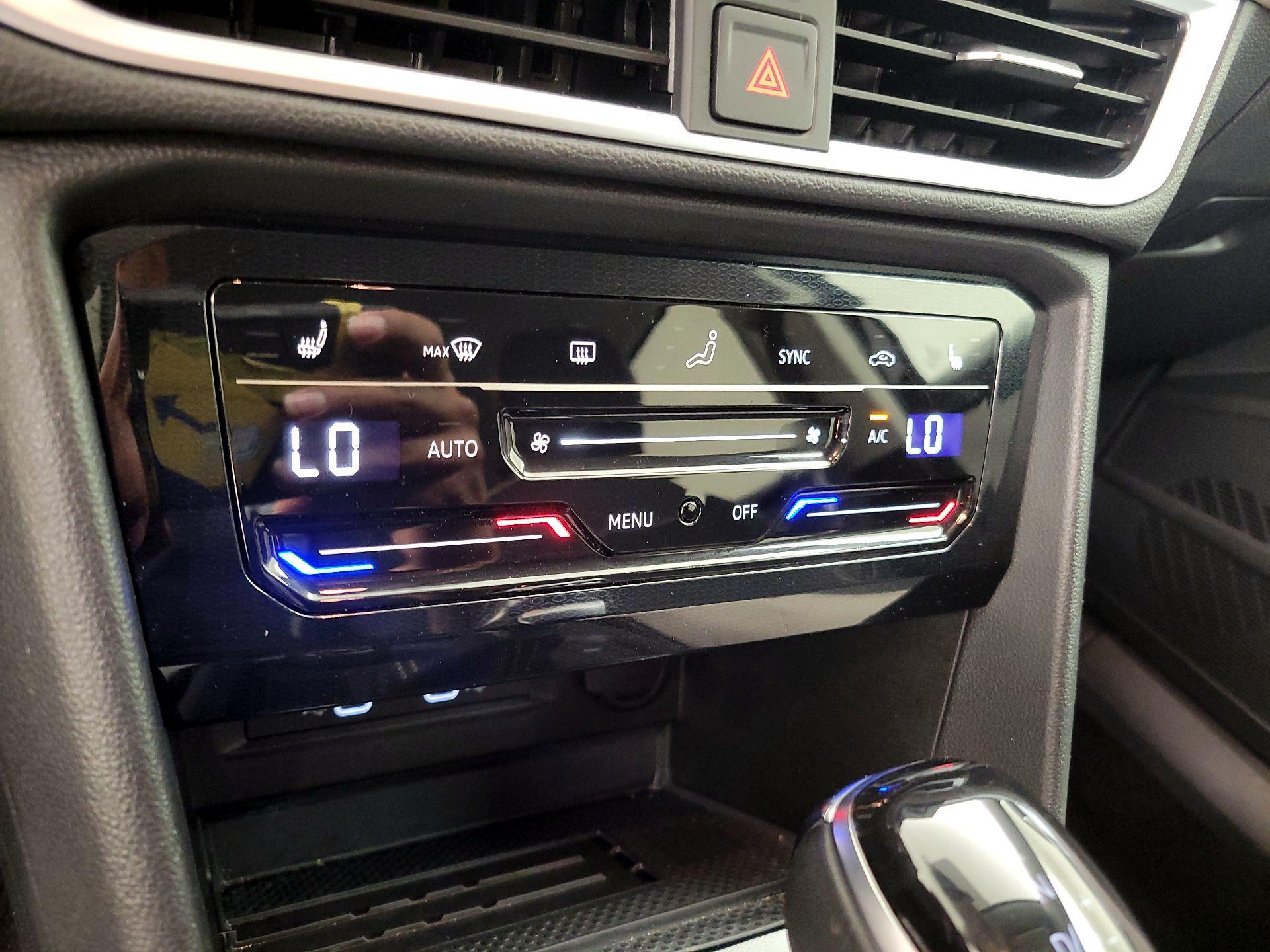 Thumbnail: 2025 Volkswagen Taos - 16