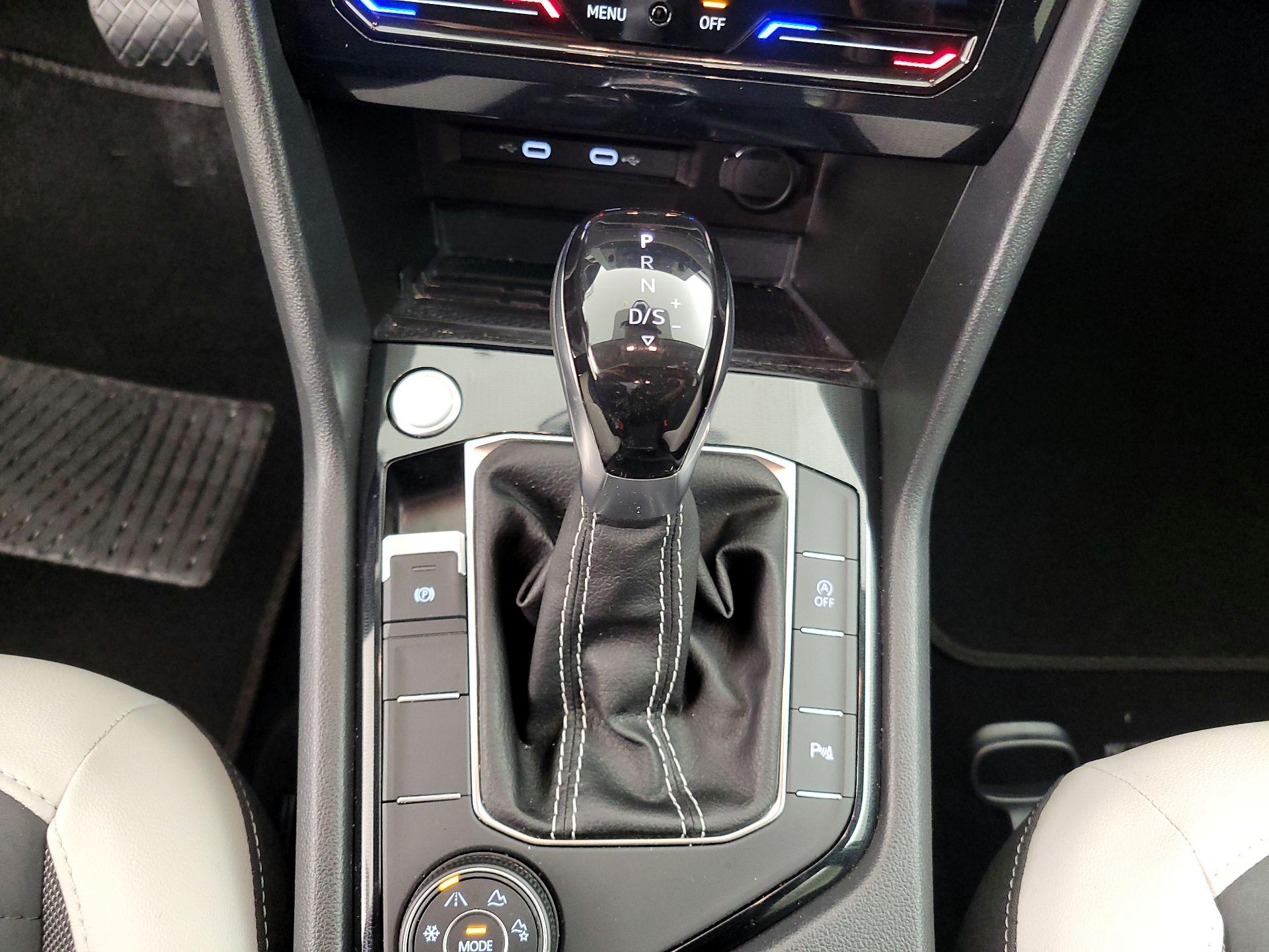 Thumbnail: 2025 Volkswagen Taos - 17