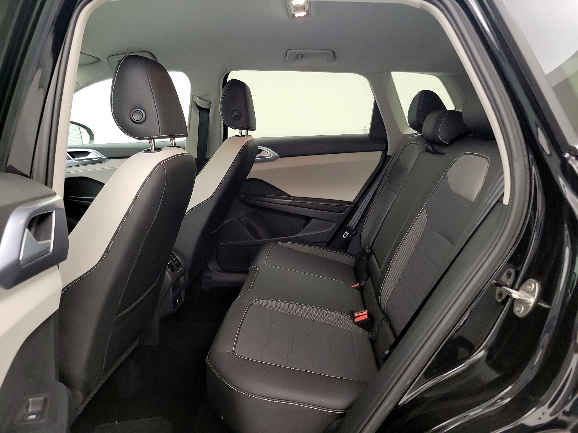 Thumbnail: 2025 Volkswagen Taos - 19