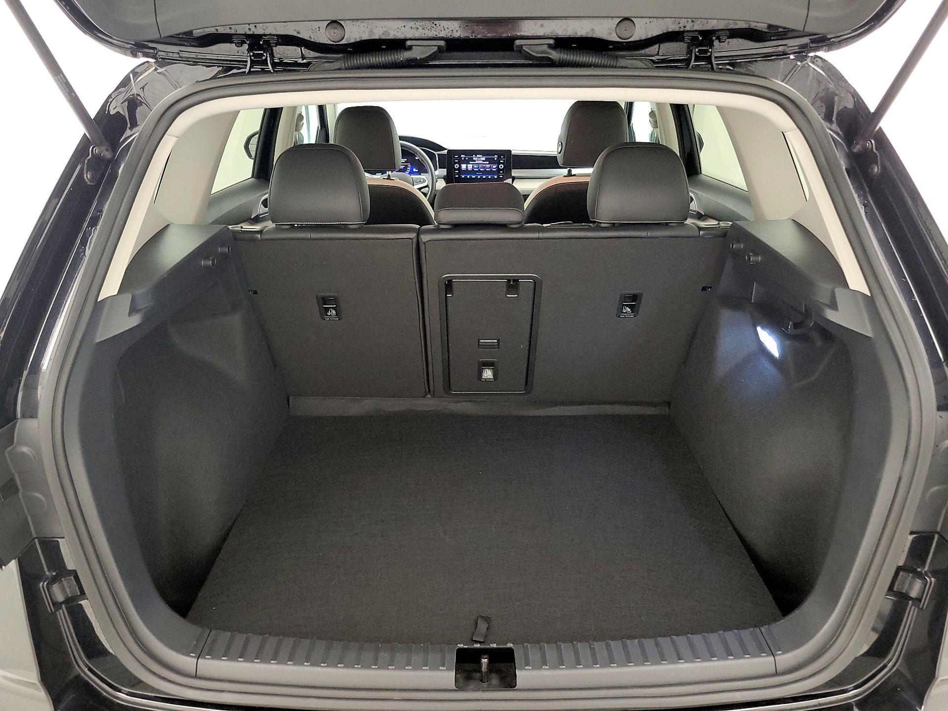 Thumbnail: 2025 Volkswagen Taos - 20