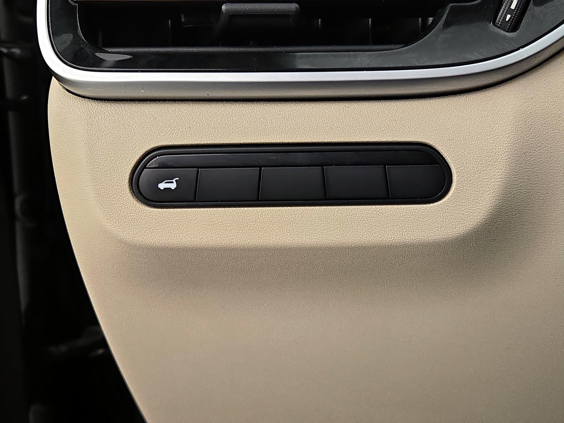 Thumbnail: 2024 INFINITI QX60 - 13