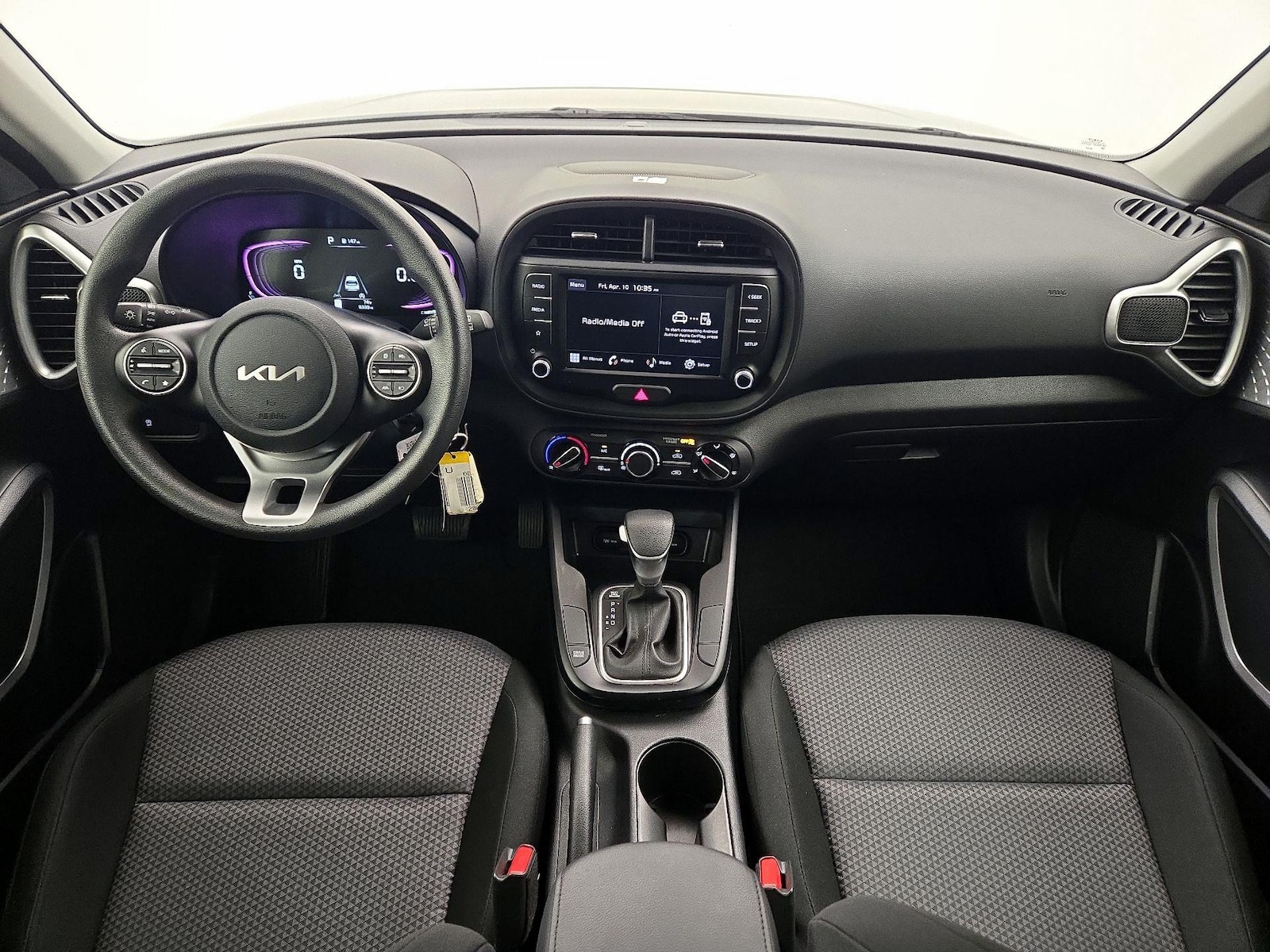 2024 Kia Soul LX - Photo 10