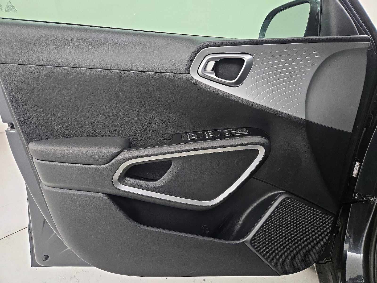 2024 Kia Soul LX - Photo 13
