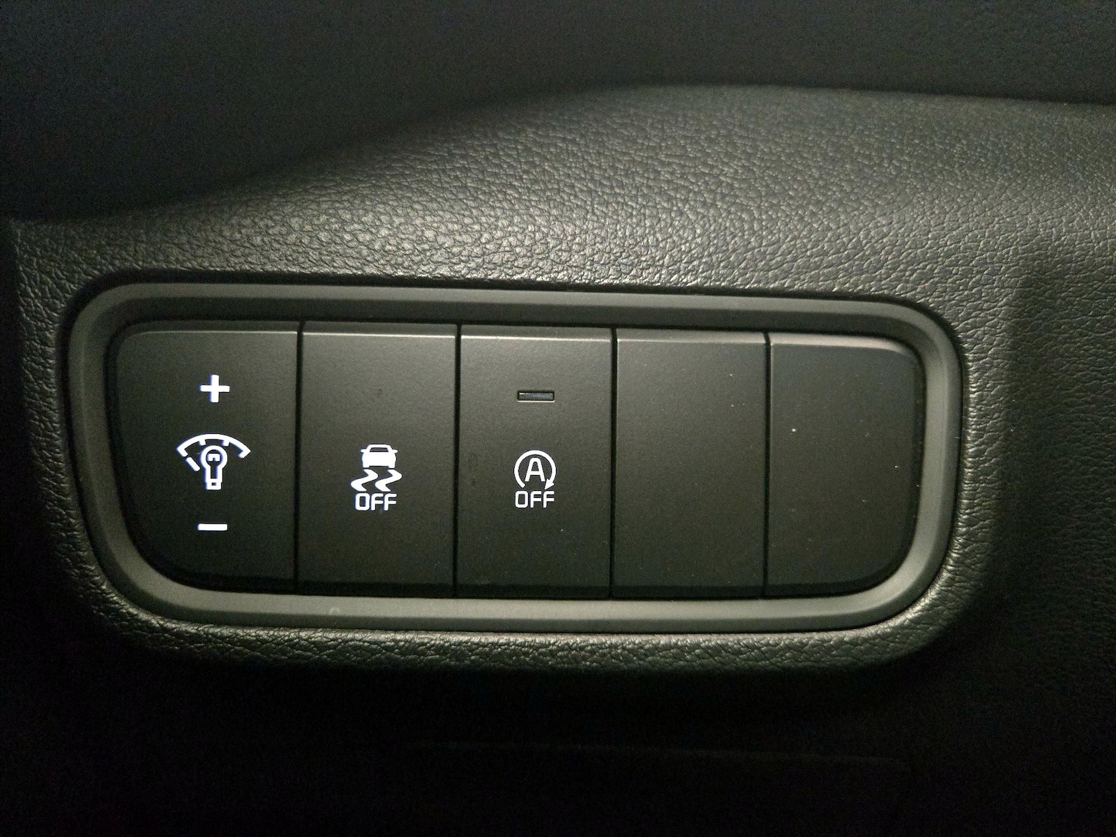 2024 Kia Soul LX - Photo 14