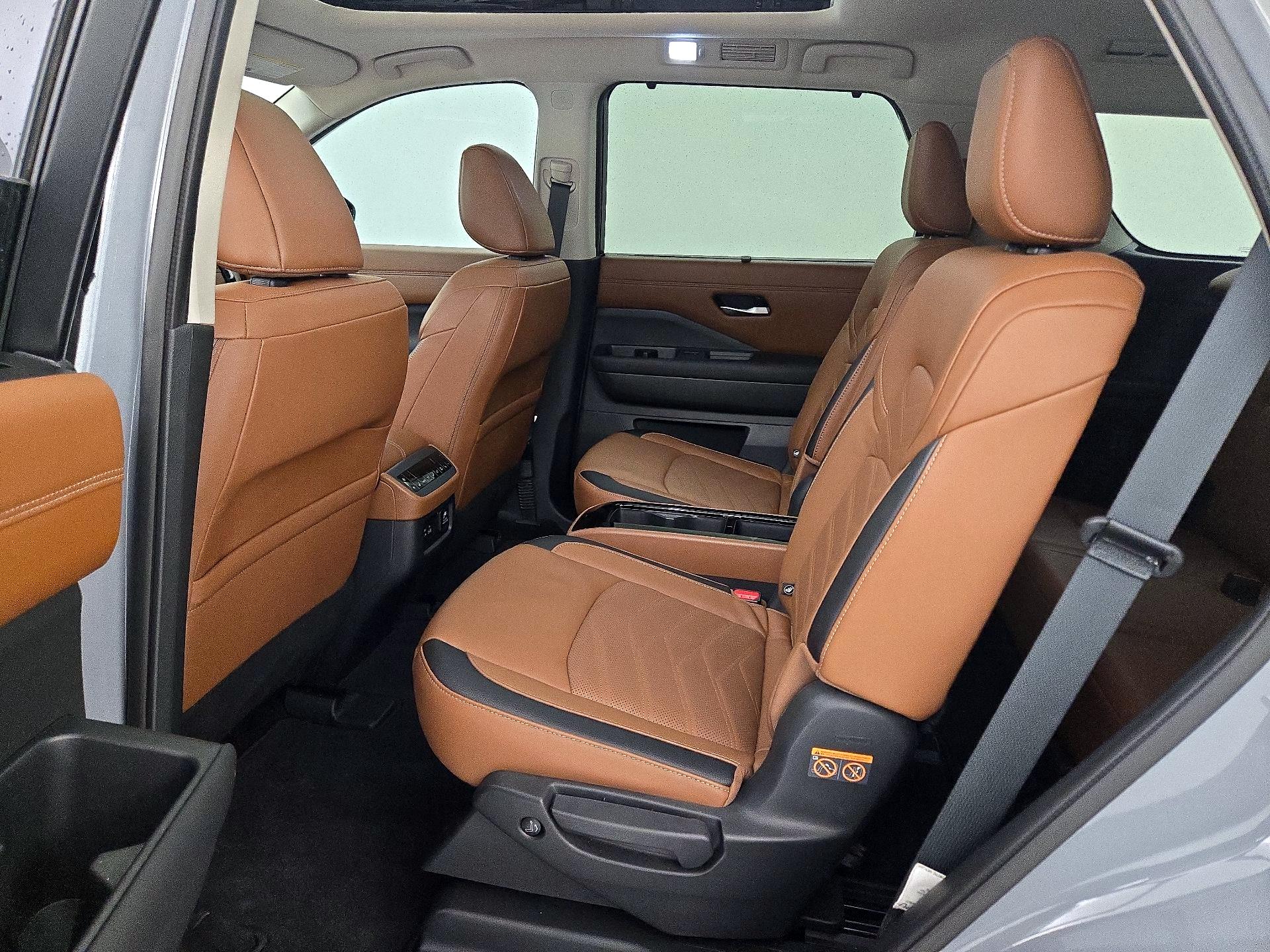 Thumbnail: 2024 Nissan Pathfinder - 20