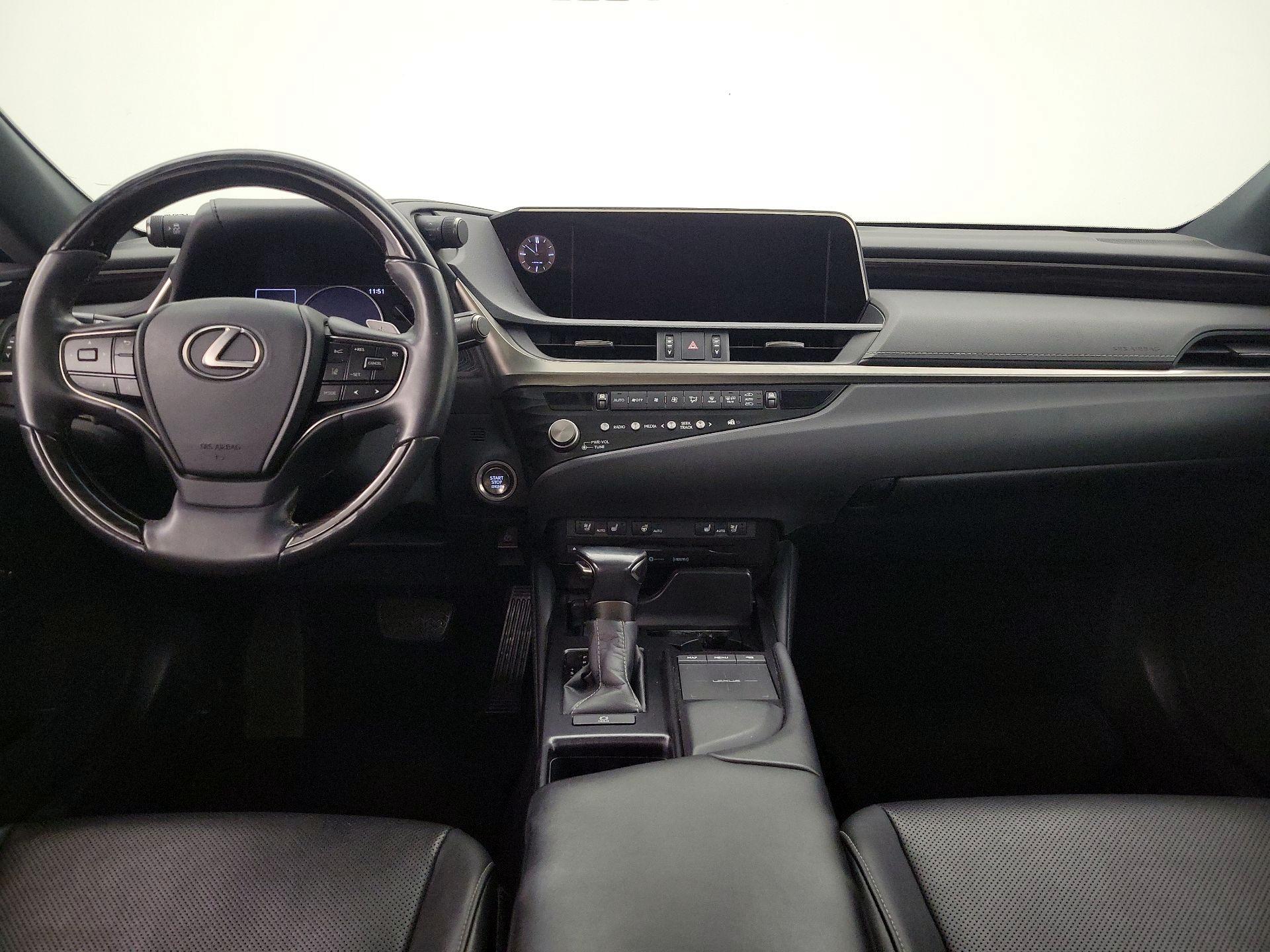 Thumbnail: 2021 Lexus ES - 9