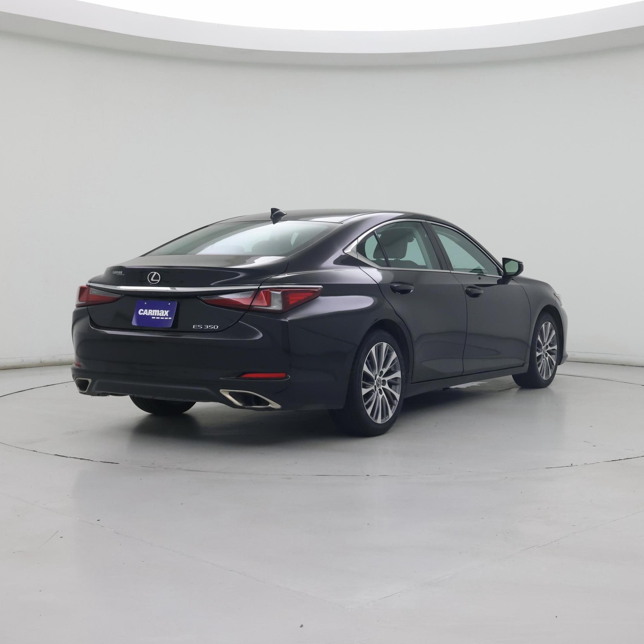 Thumbnail: 2021 Lexus ES - 8