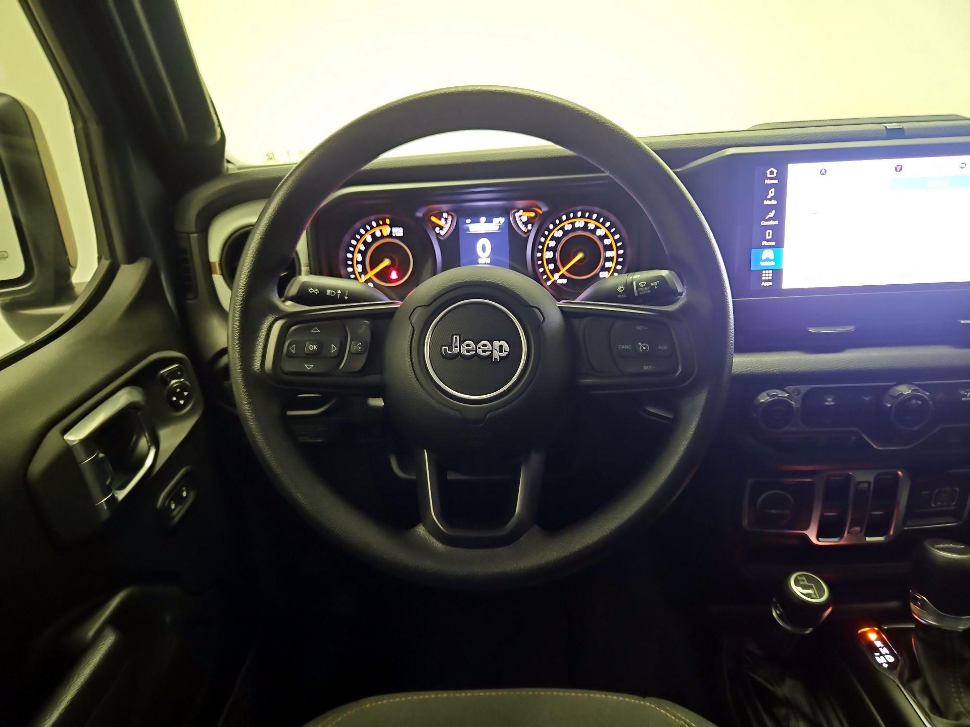 Thumbnail: 2025 Jeep Gladiator - 10