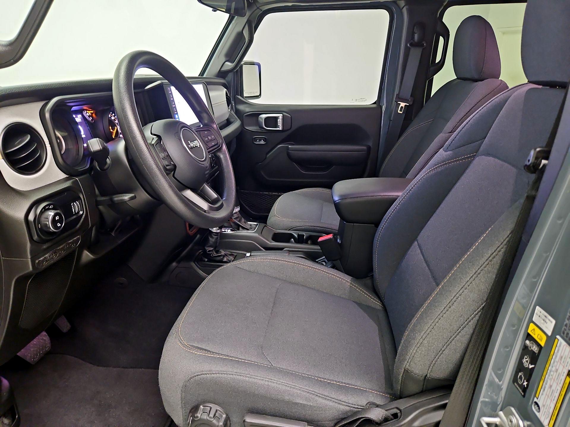 Thumbnail: 2025 Jeep Gladiator - 11