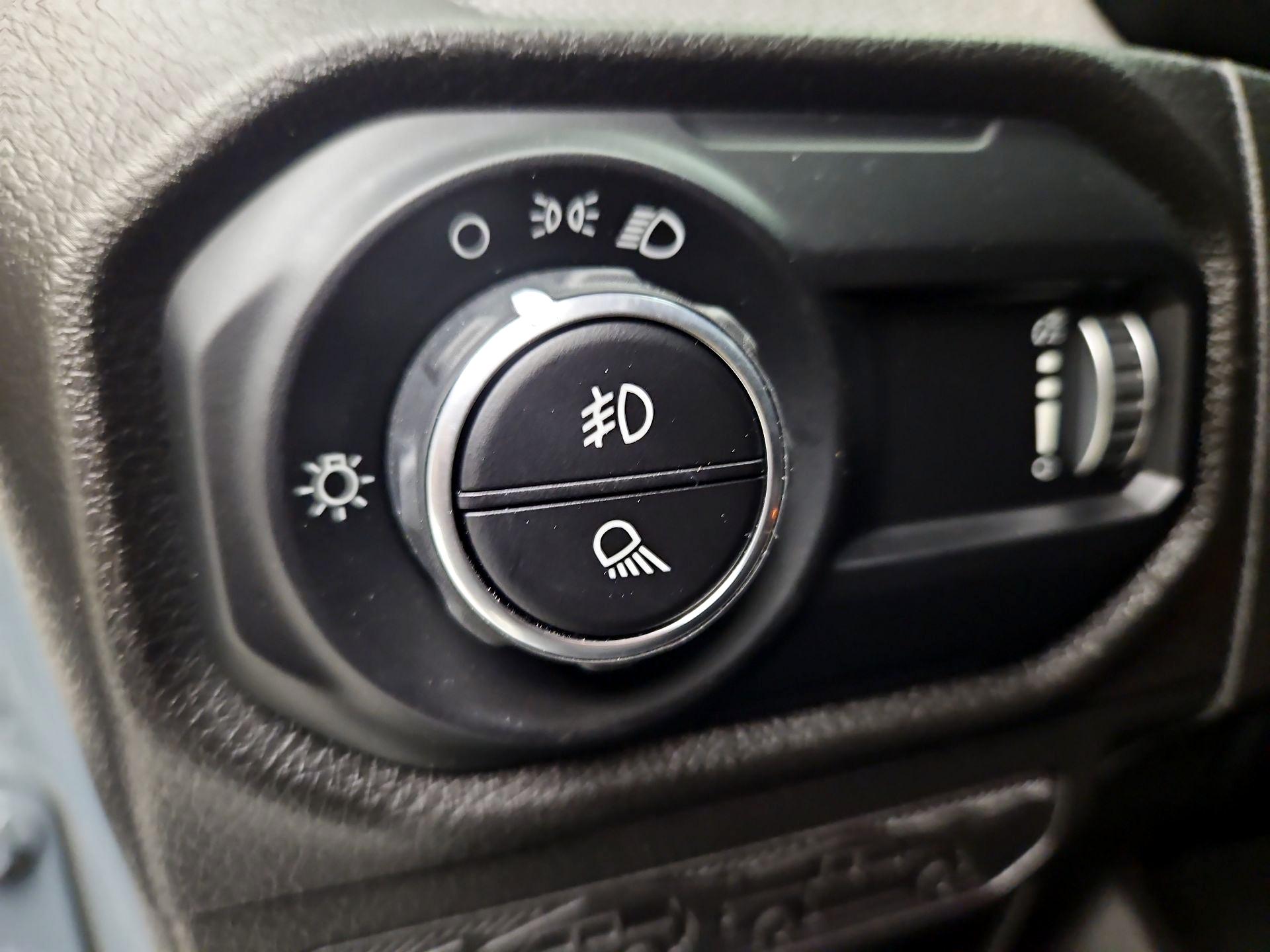 Thumbnail: 2025 Jeep Gladiator - 13
