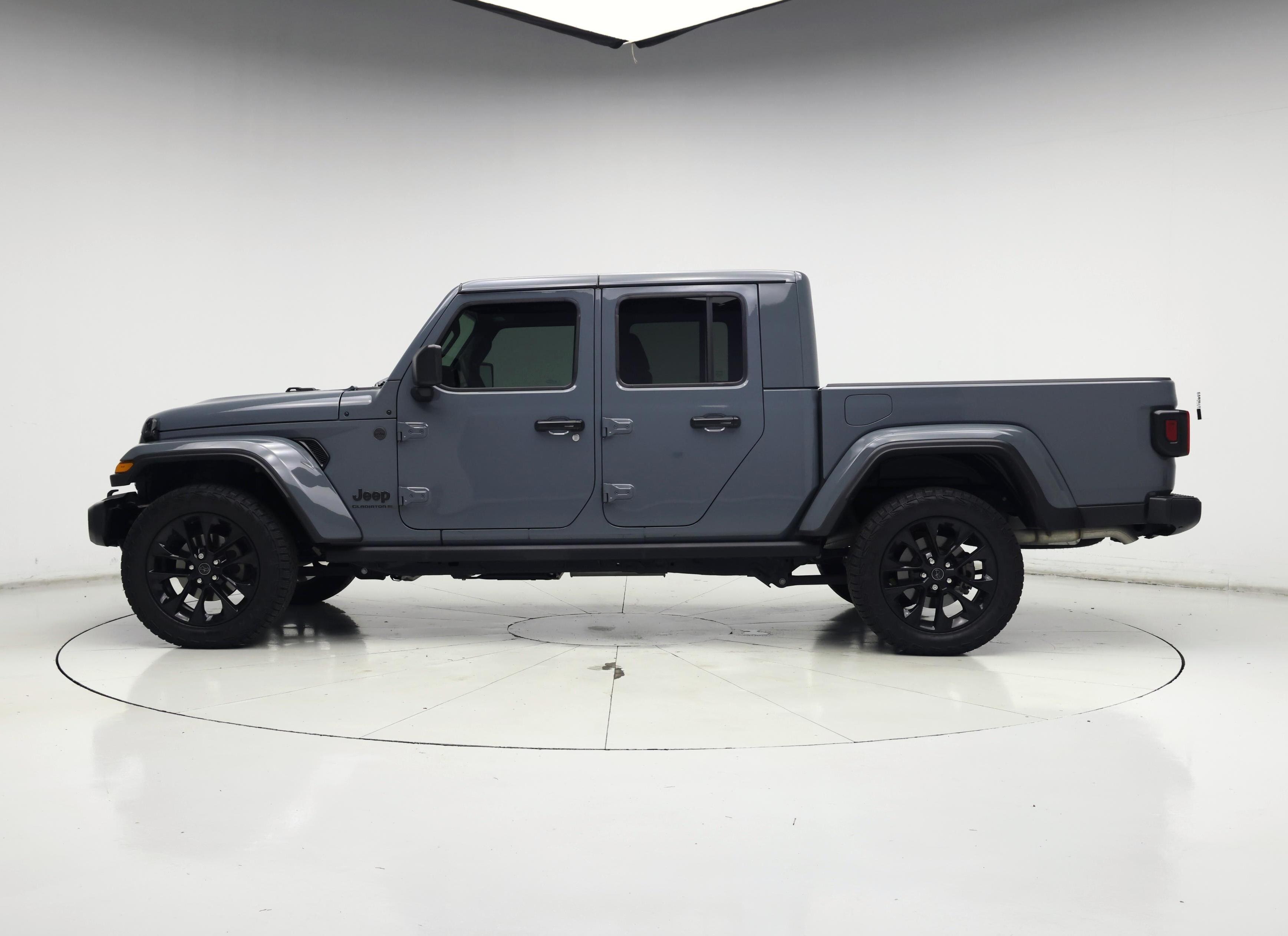 Thumbnail: 2025 Jeep Gladiator - 3