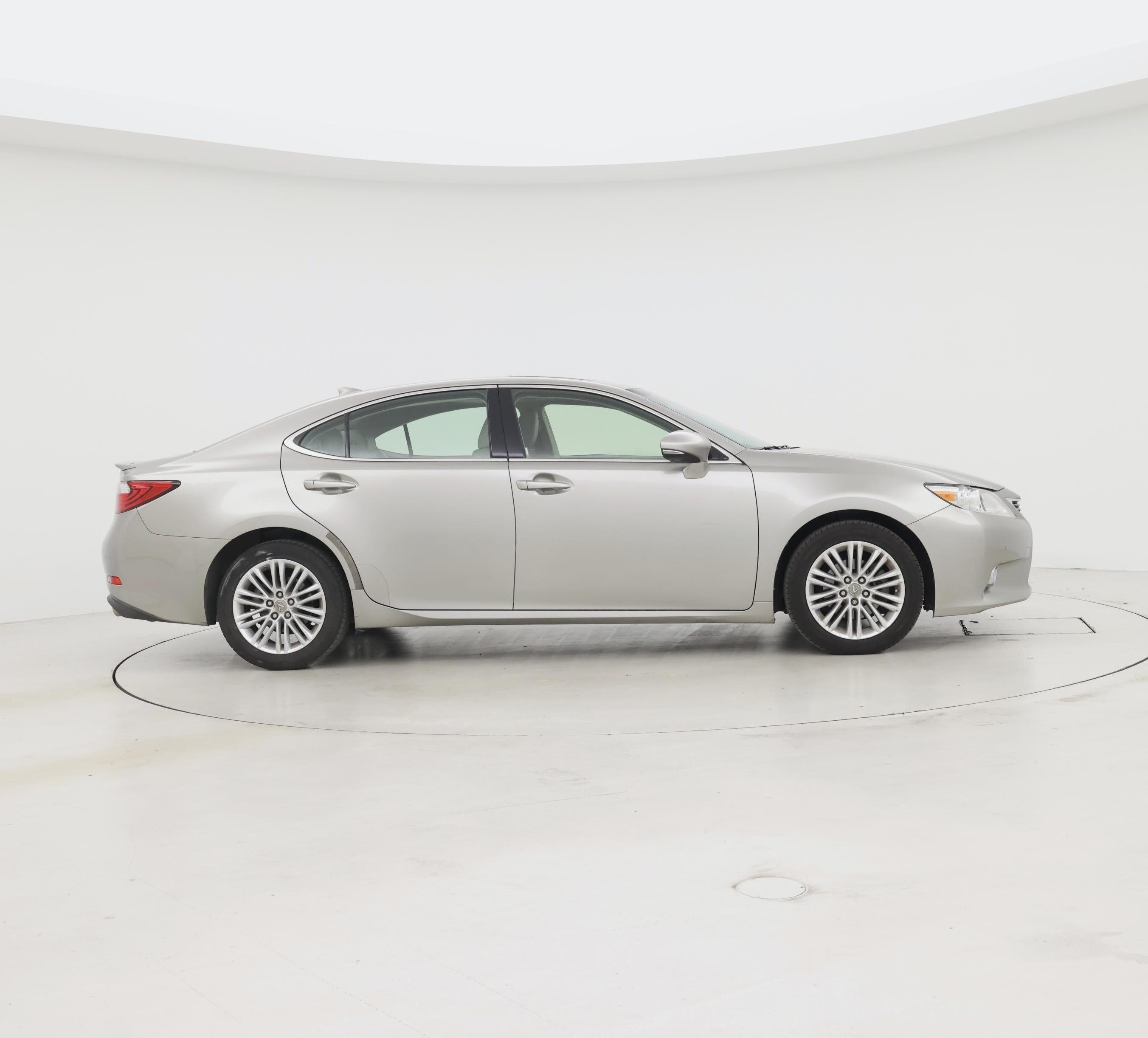 Thumbnail: 2015 Lexus ES - 7