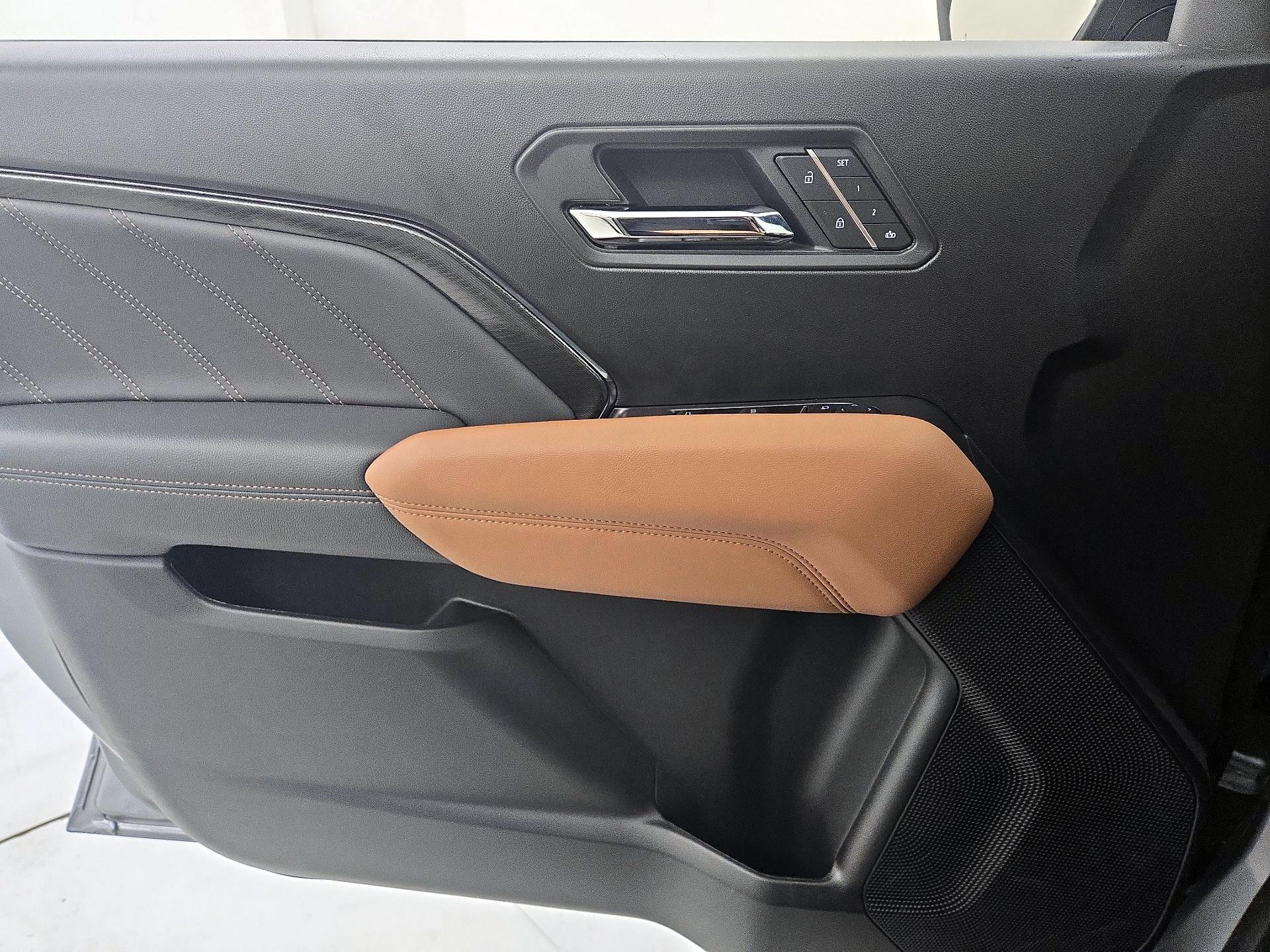 Thumbnail: 2025 GMC Canyon - 12