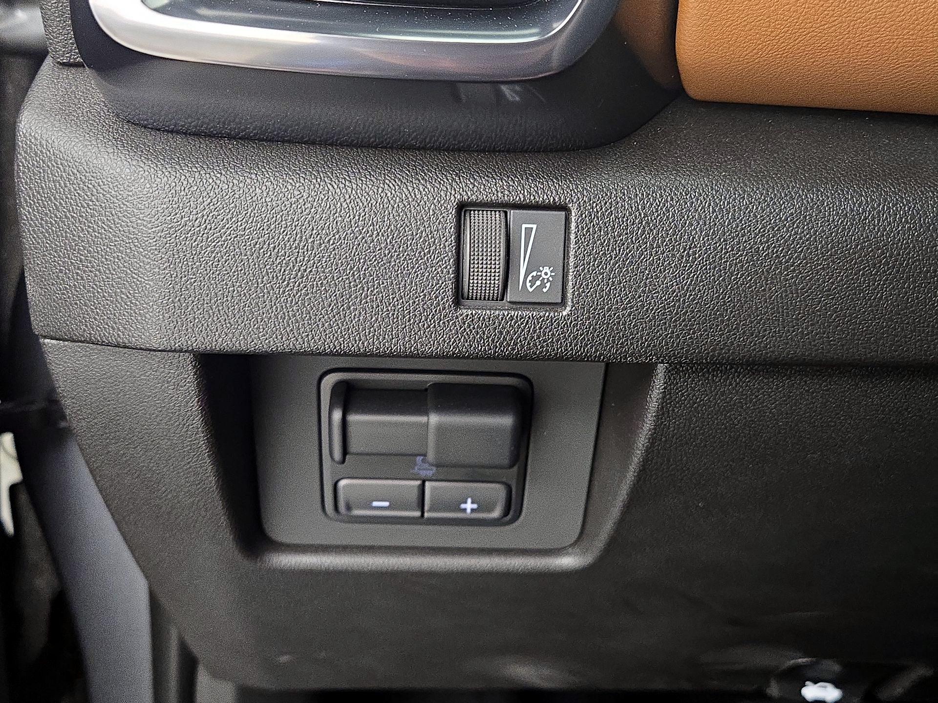 Thumbnail: 2025 GMC Canyon - 13