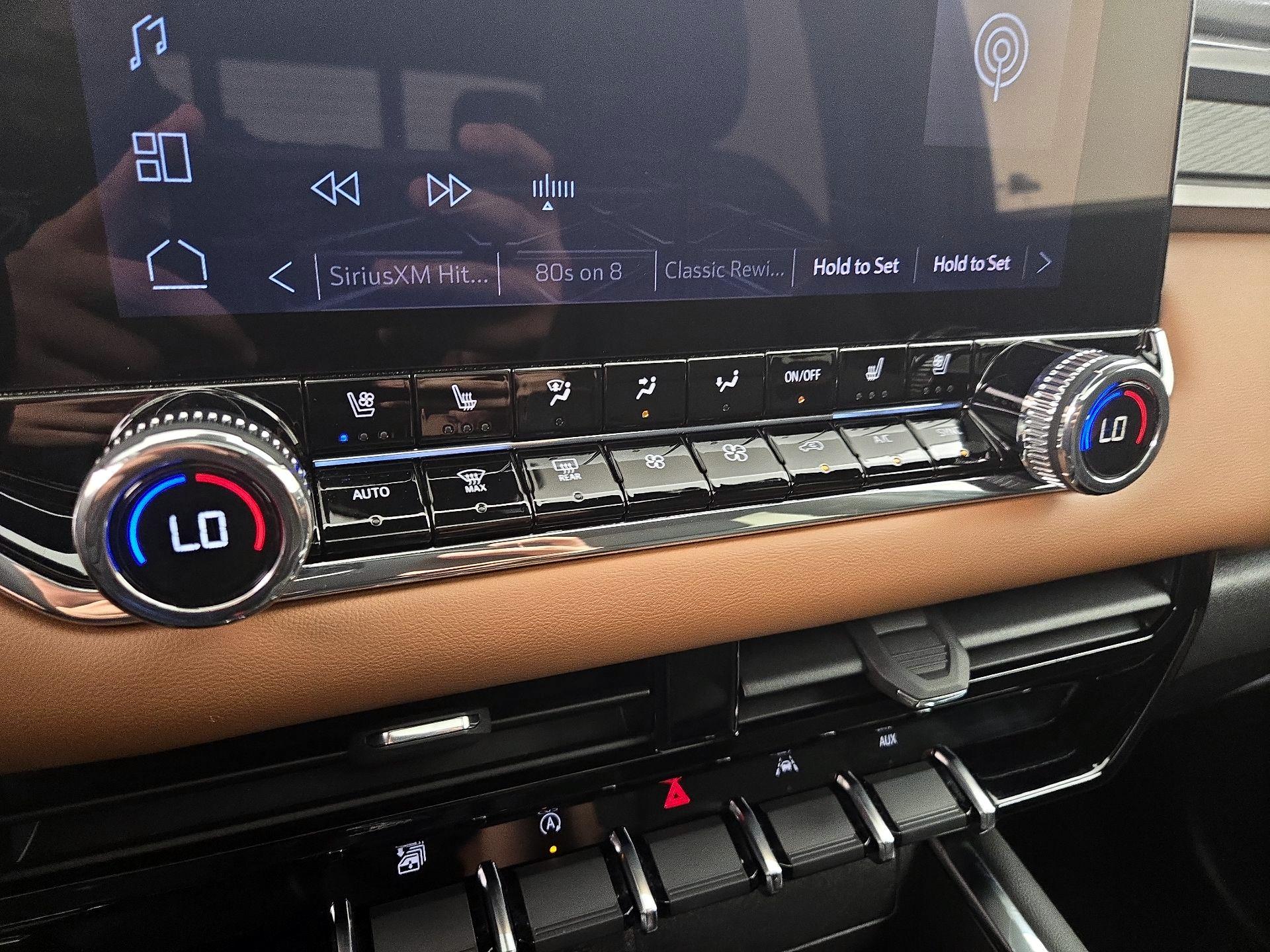 Thumbnail: 2025 GMC Canyon - 16