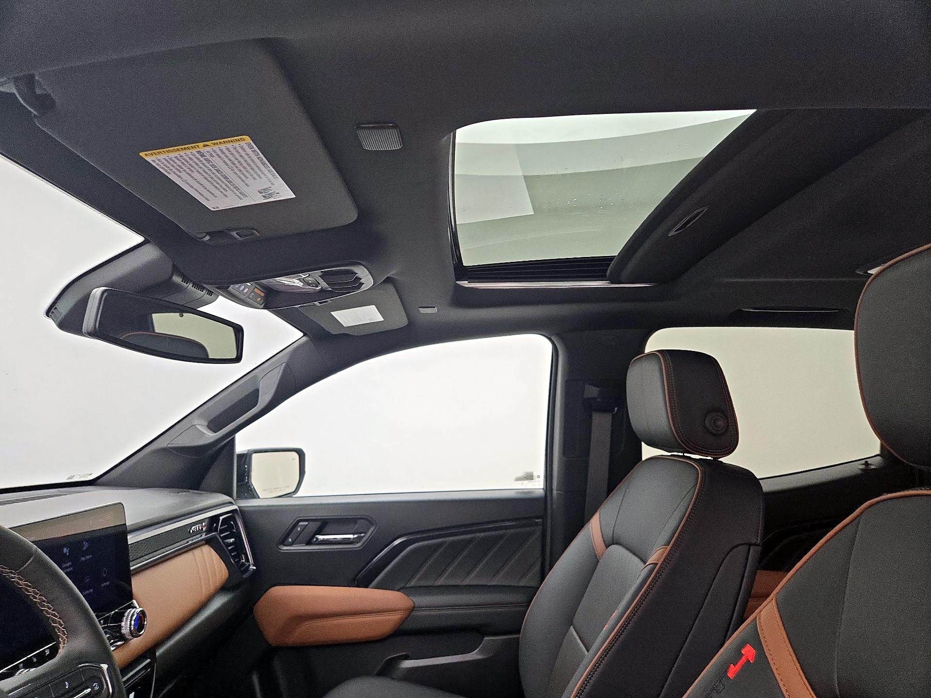 Thumbnail: 2025 GMC Canyon - 19