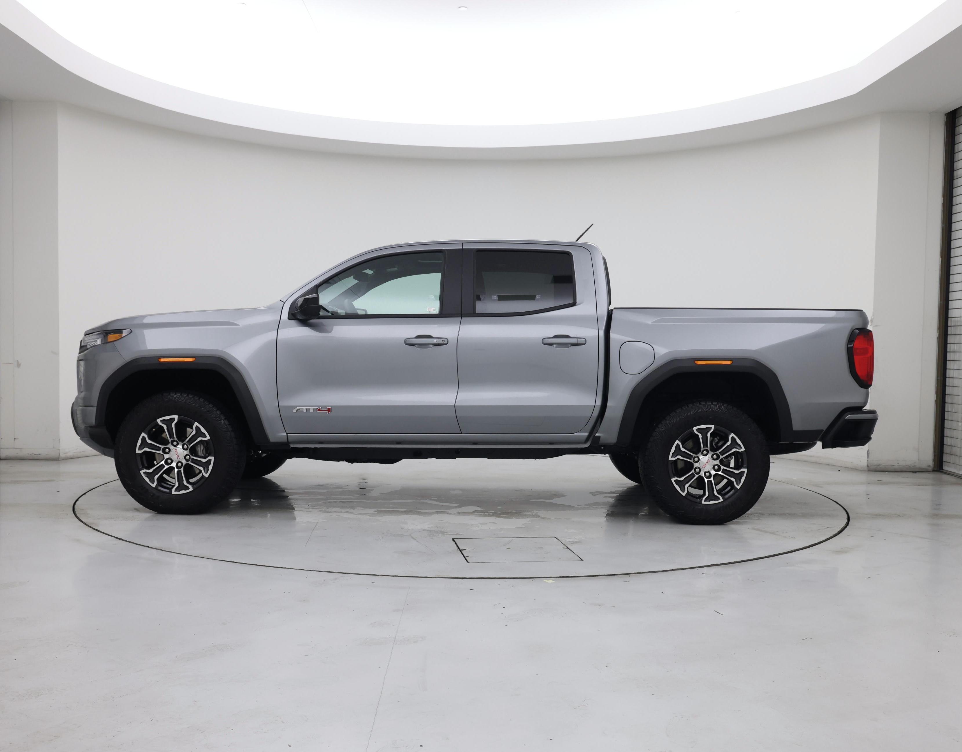 Thumbnail: 2025 GMC Canyon - 3