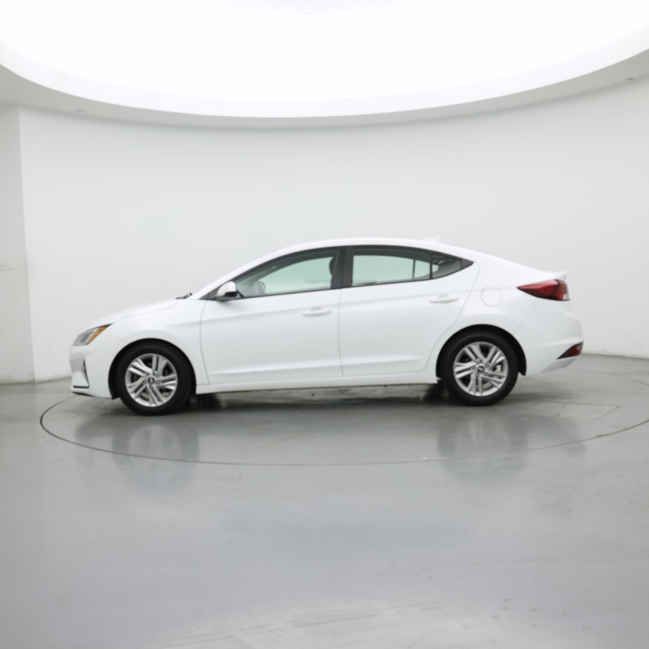 Thumbnail: 2020 Hyundai Elantra - 3
