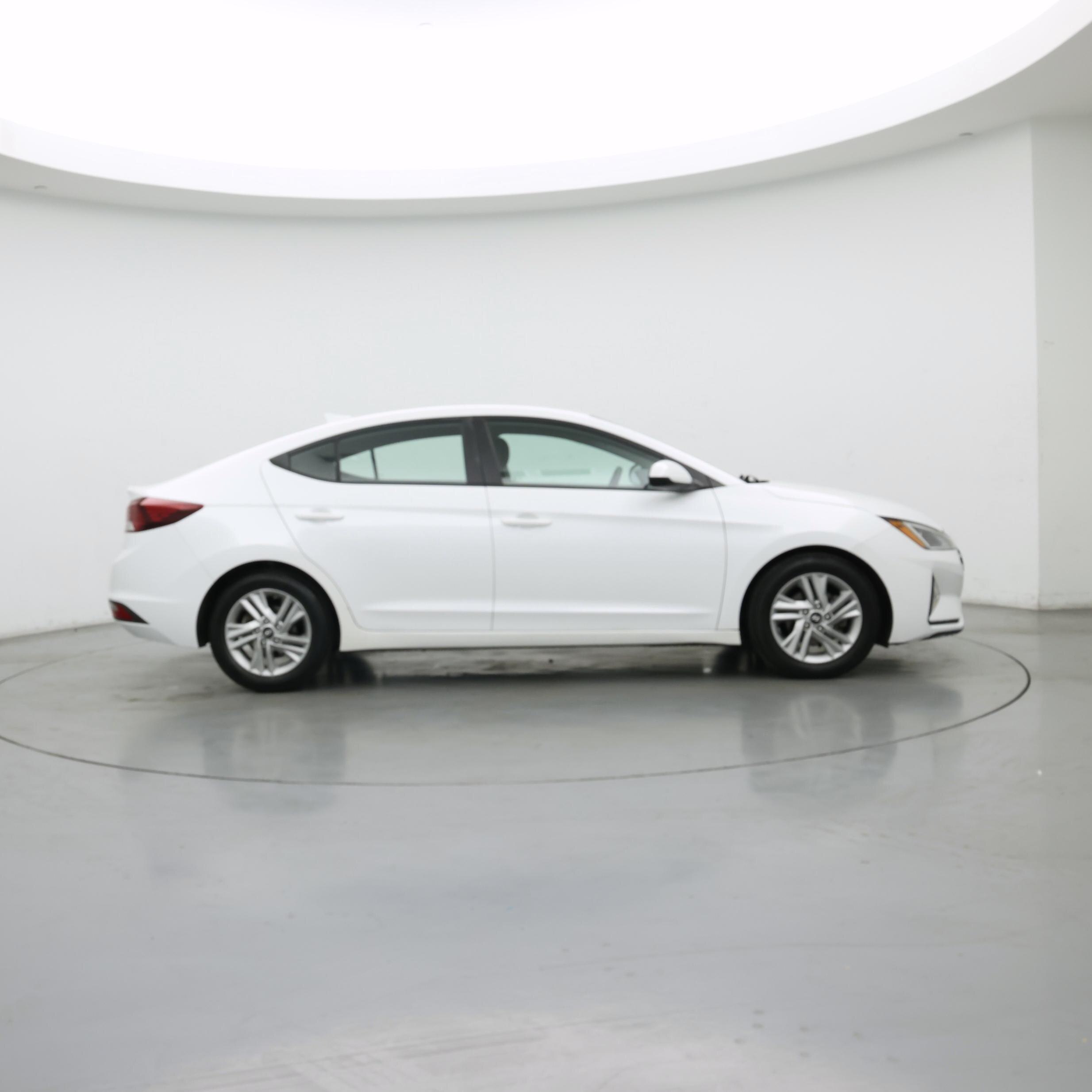 Thumbnail: 2020 Hyundai Elantra - 7