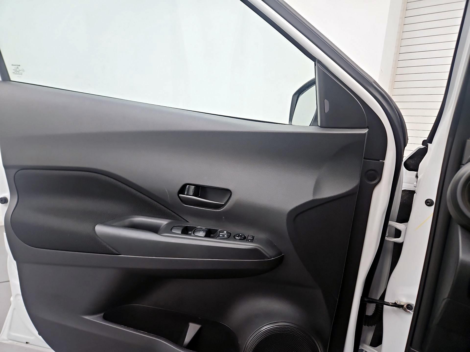 Thumbnail: 2025 Nissan Kicks - 12