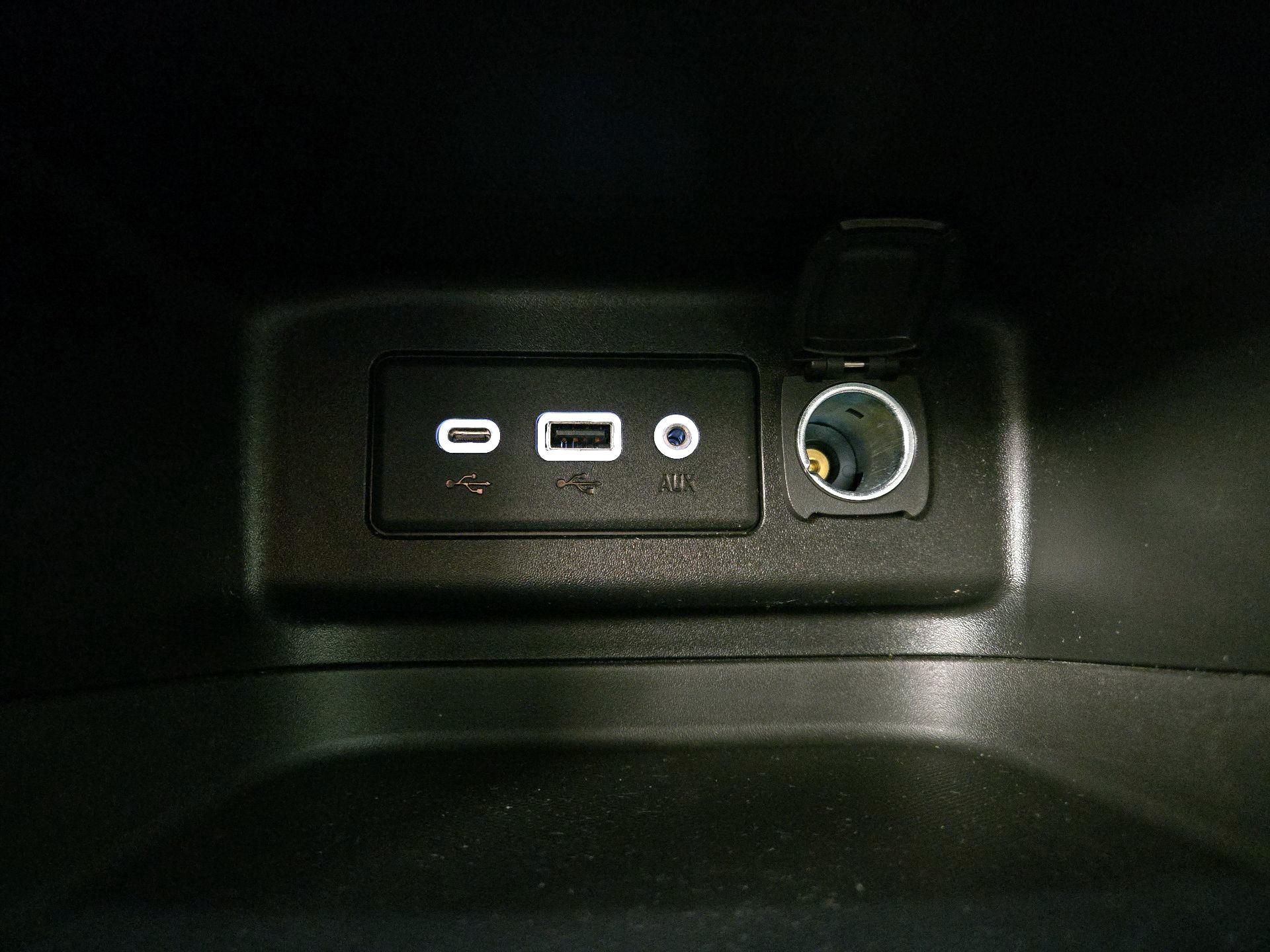 Thumbnail: 2020 Chevrolet Equinox - 18