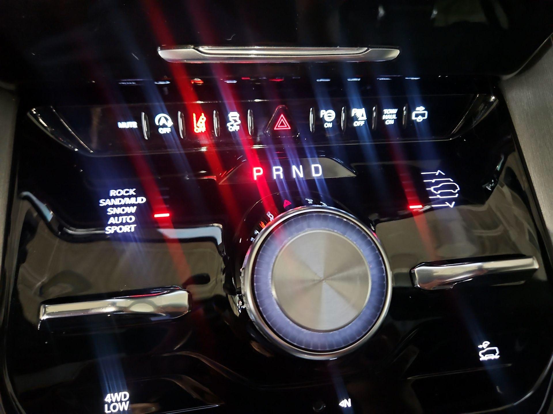 Thumbnail: 2024 Jeep Wagoneer - 16