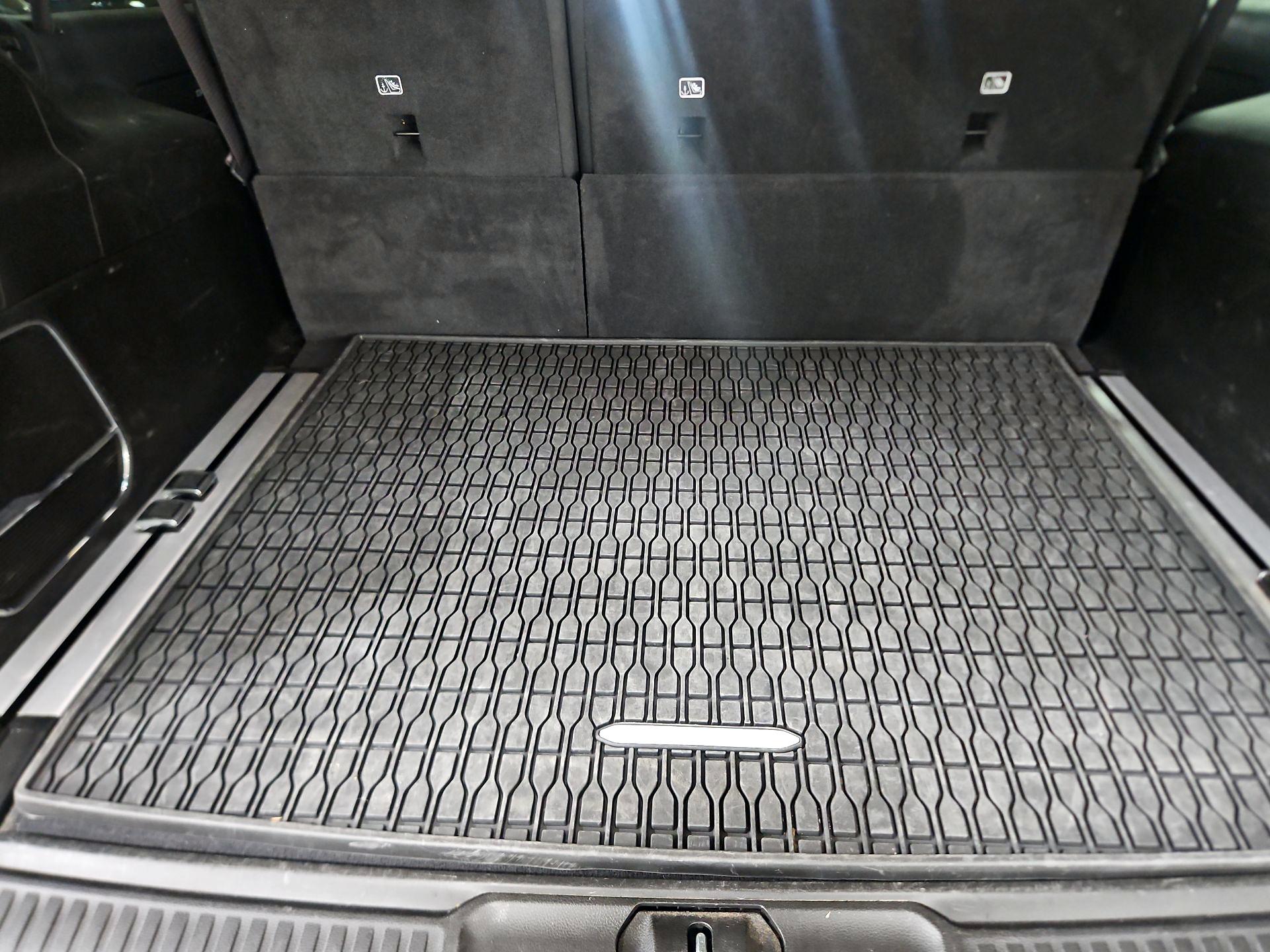 Thumbnail: 2024 Jeep Wagoneer - 20