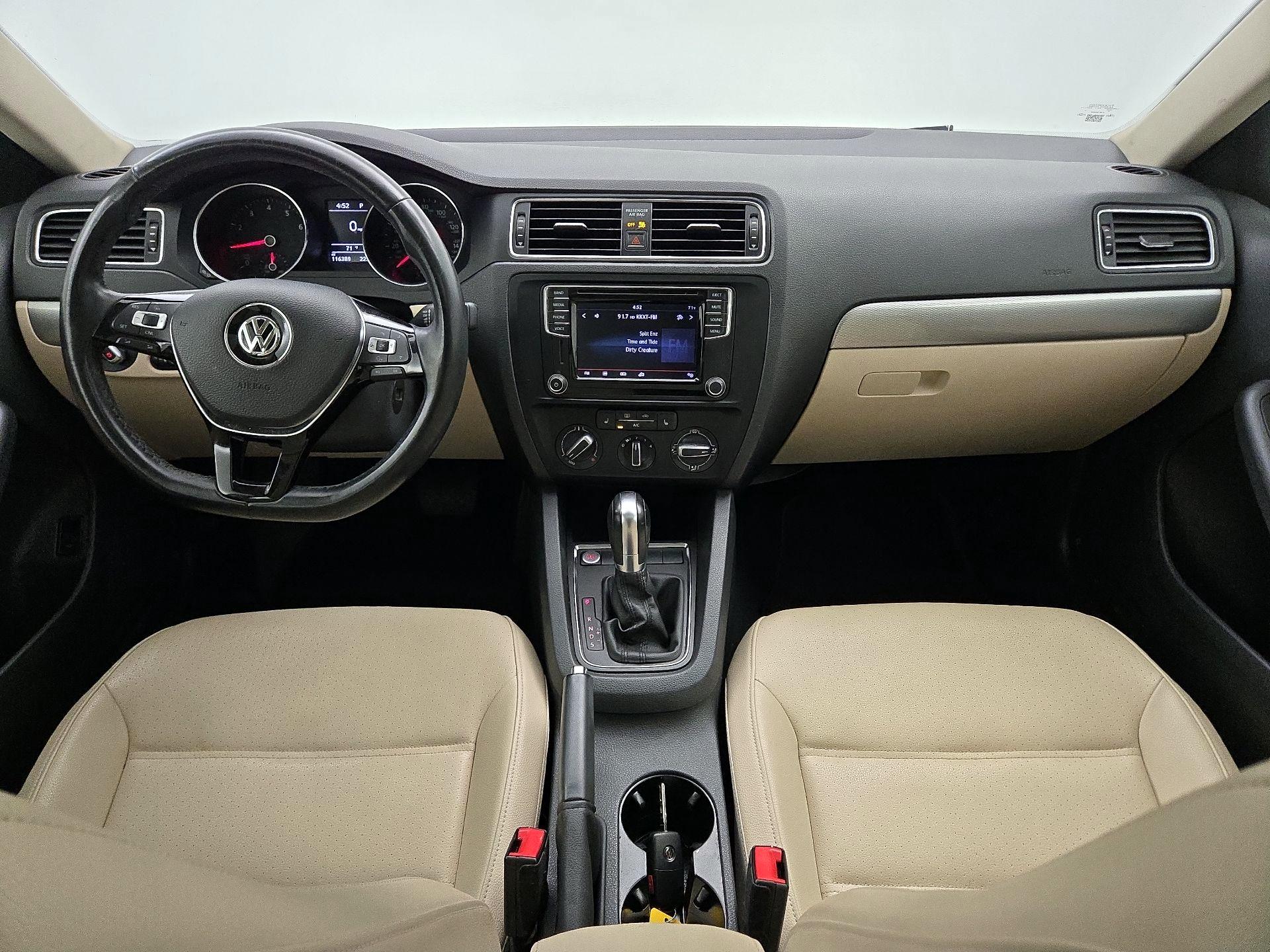 Thumbnail: 2017 Volkswagen Jetta - 9