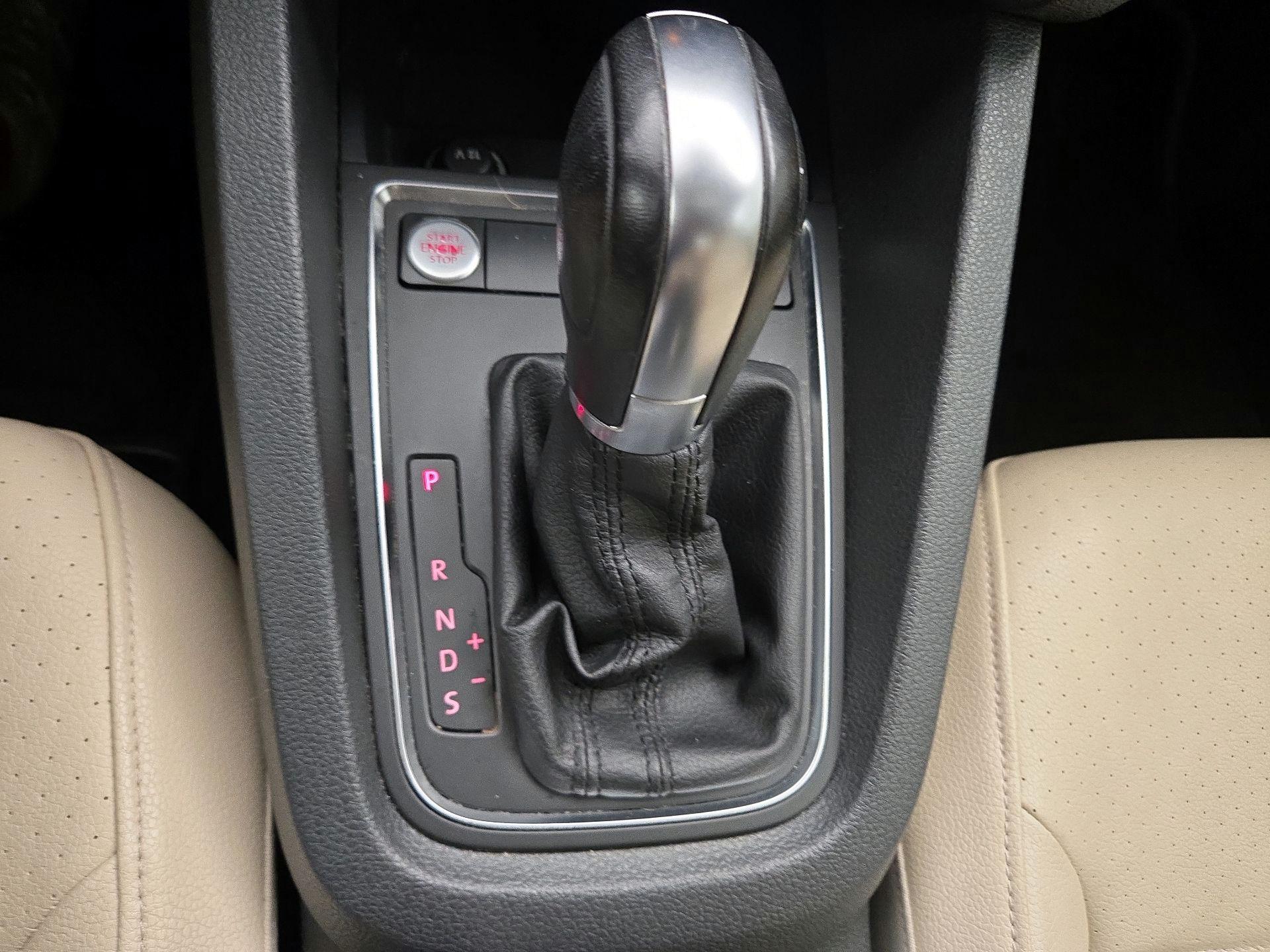 Thumbnail: 2017 Volkswagen Jetta - 17